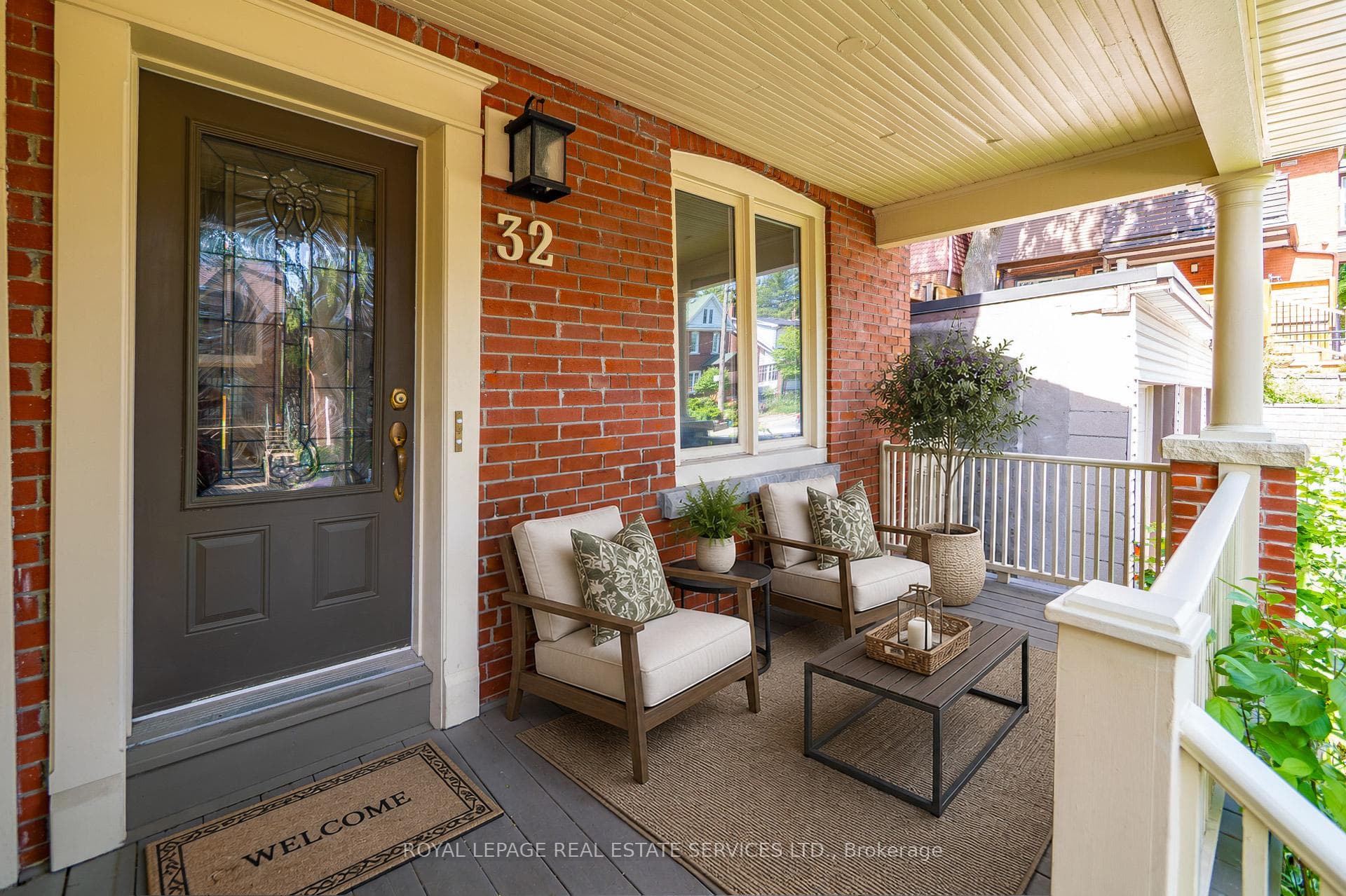 32 Hillsview Avenue photo 6
