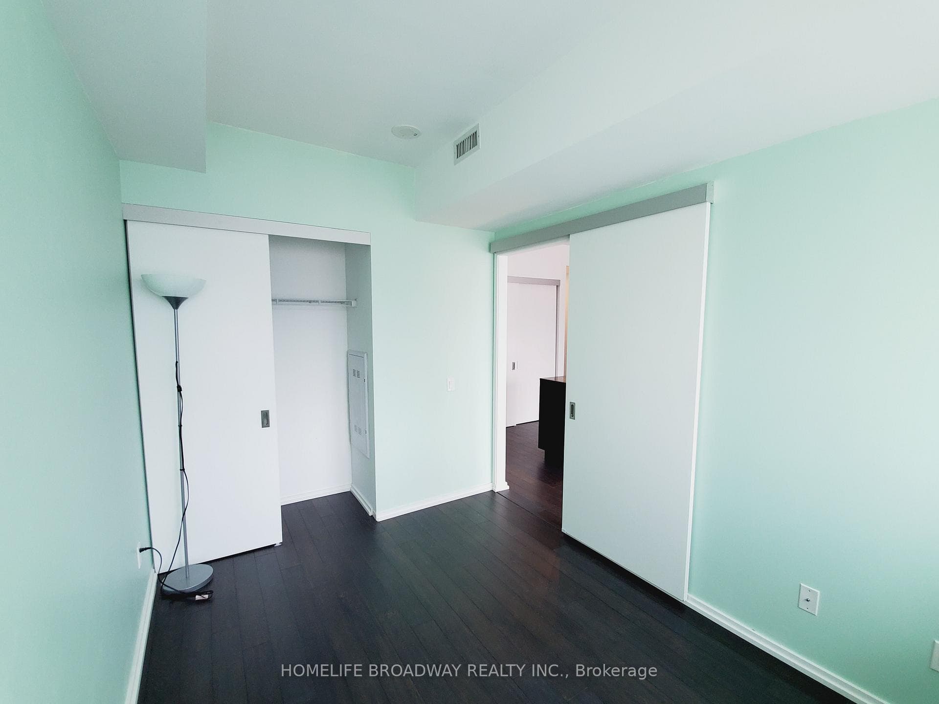 197 Yonge Street Unit 1714 photo 19