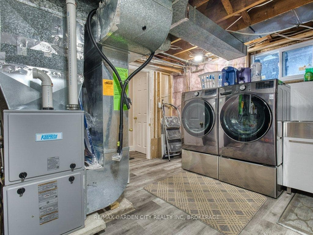 456 Geneva Street photo 38
