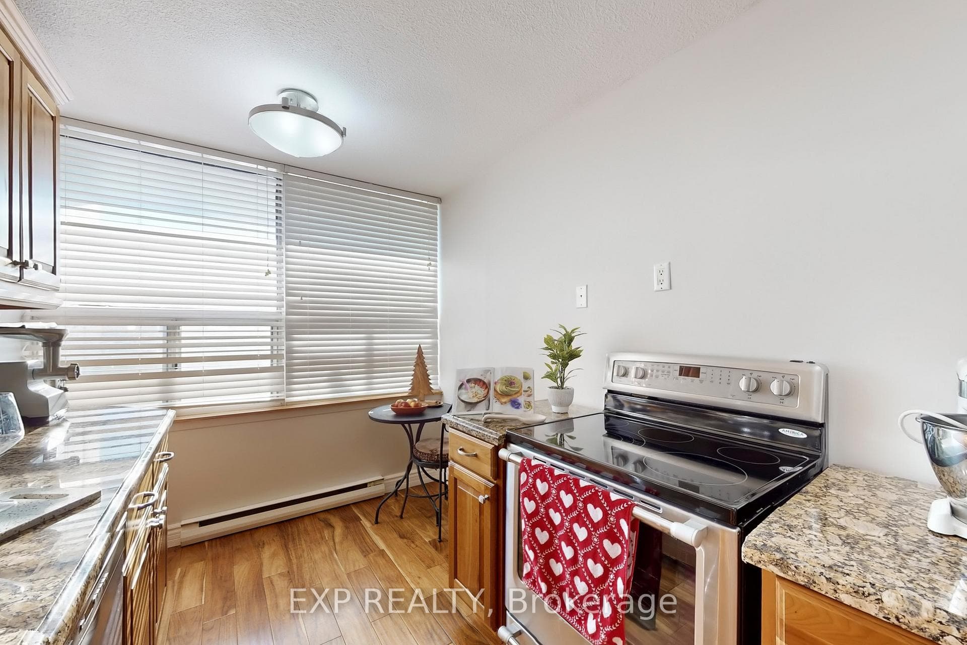 15 Kensington Road Unit 1606 photo 15