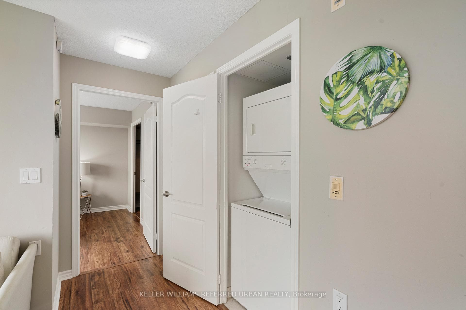 935 Sheppard Avenue Unit 906 photo 14