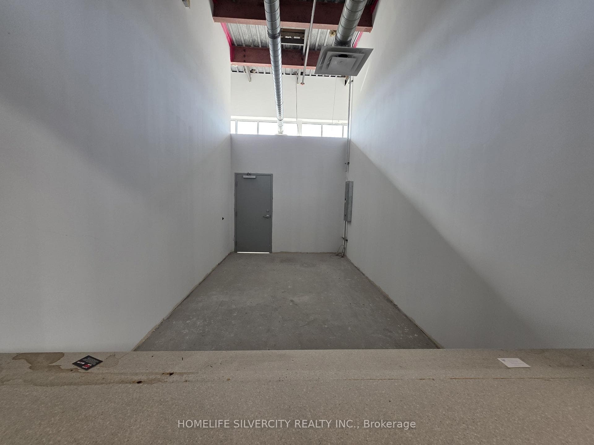 7215 Goreway Drive Unit 2B08 photo 2