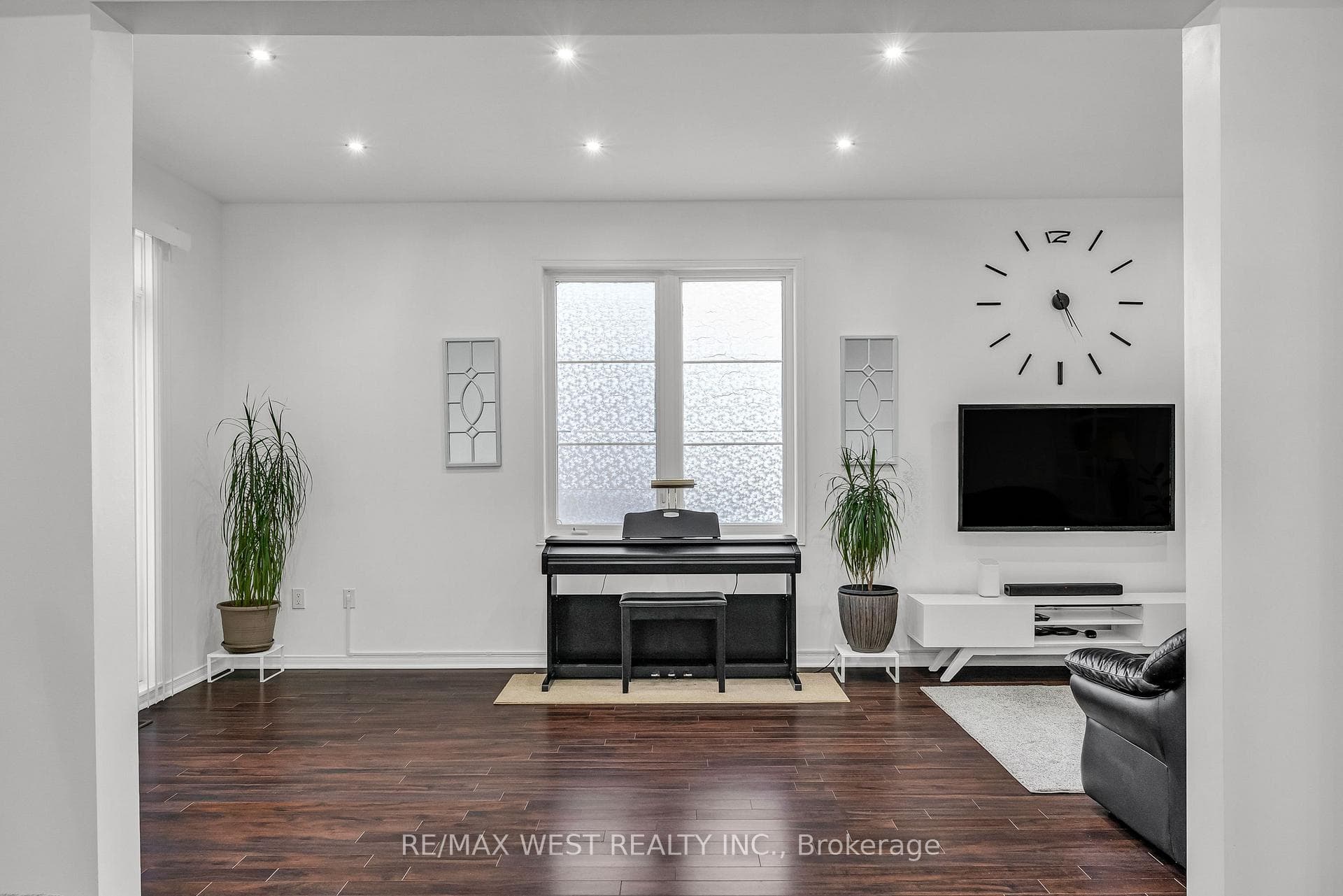 155 Galloway Road photo 12