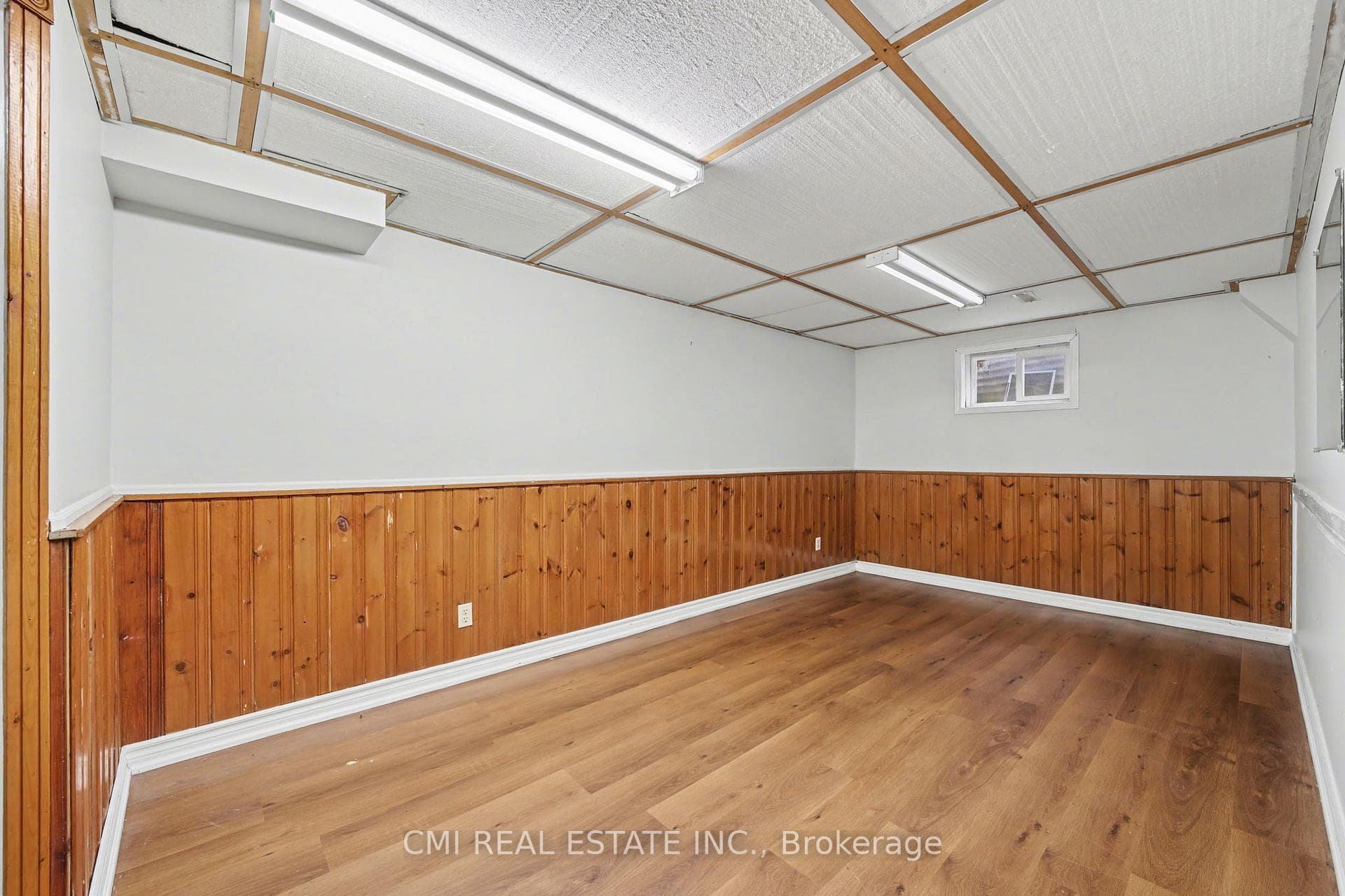 993 Lucerne Crescent photo 31