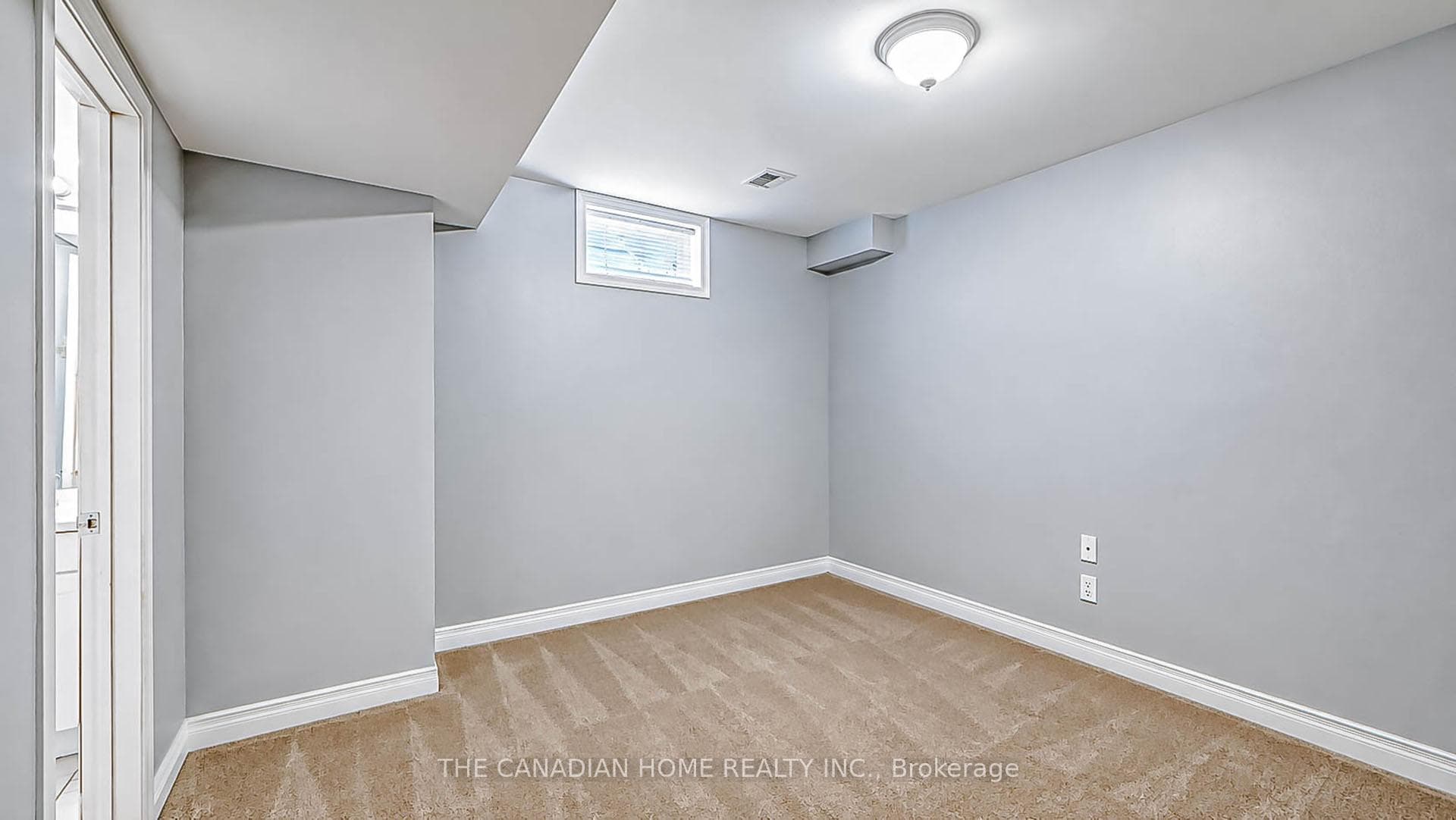 67 BIGHORN Crescent photo 42