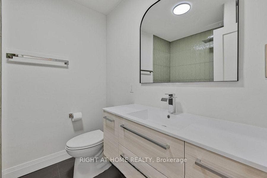 703 Sunnypoint Drive Unit Main photo 19