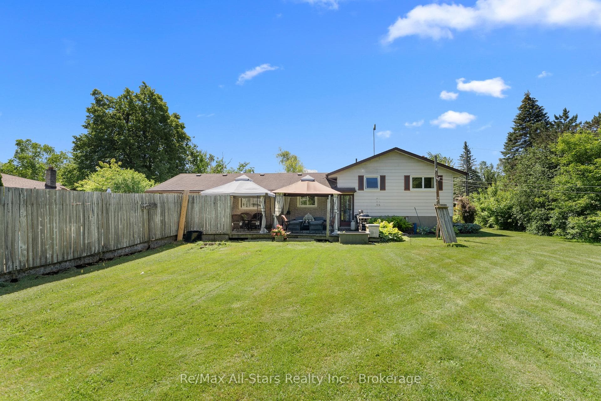 19 Janet Drive photo 30