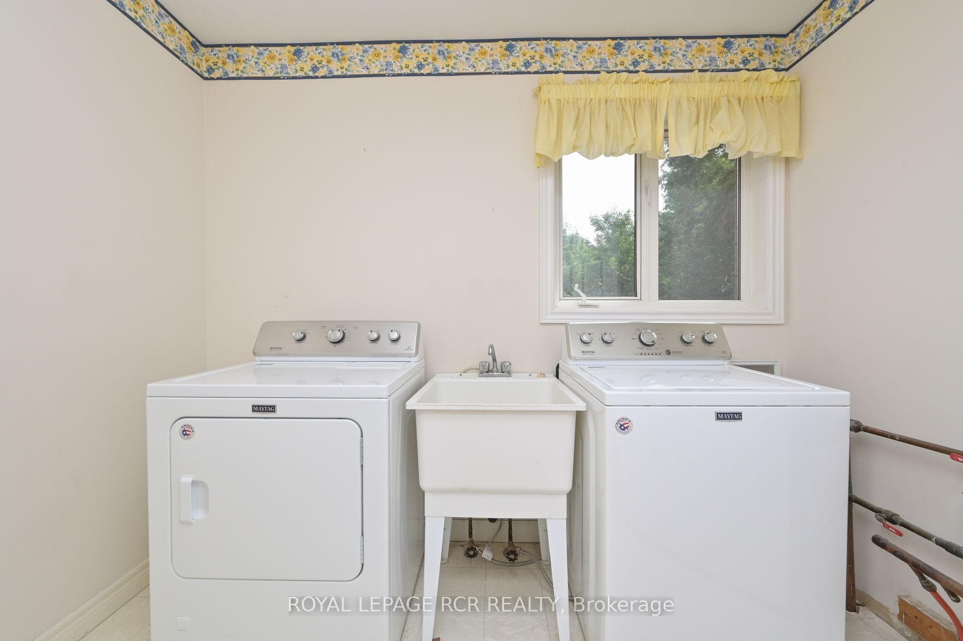 64 Moore Avenue photo 21