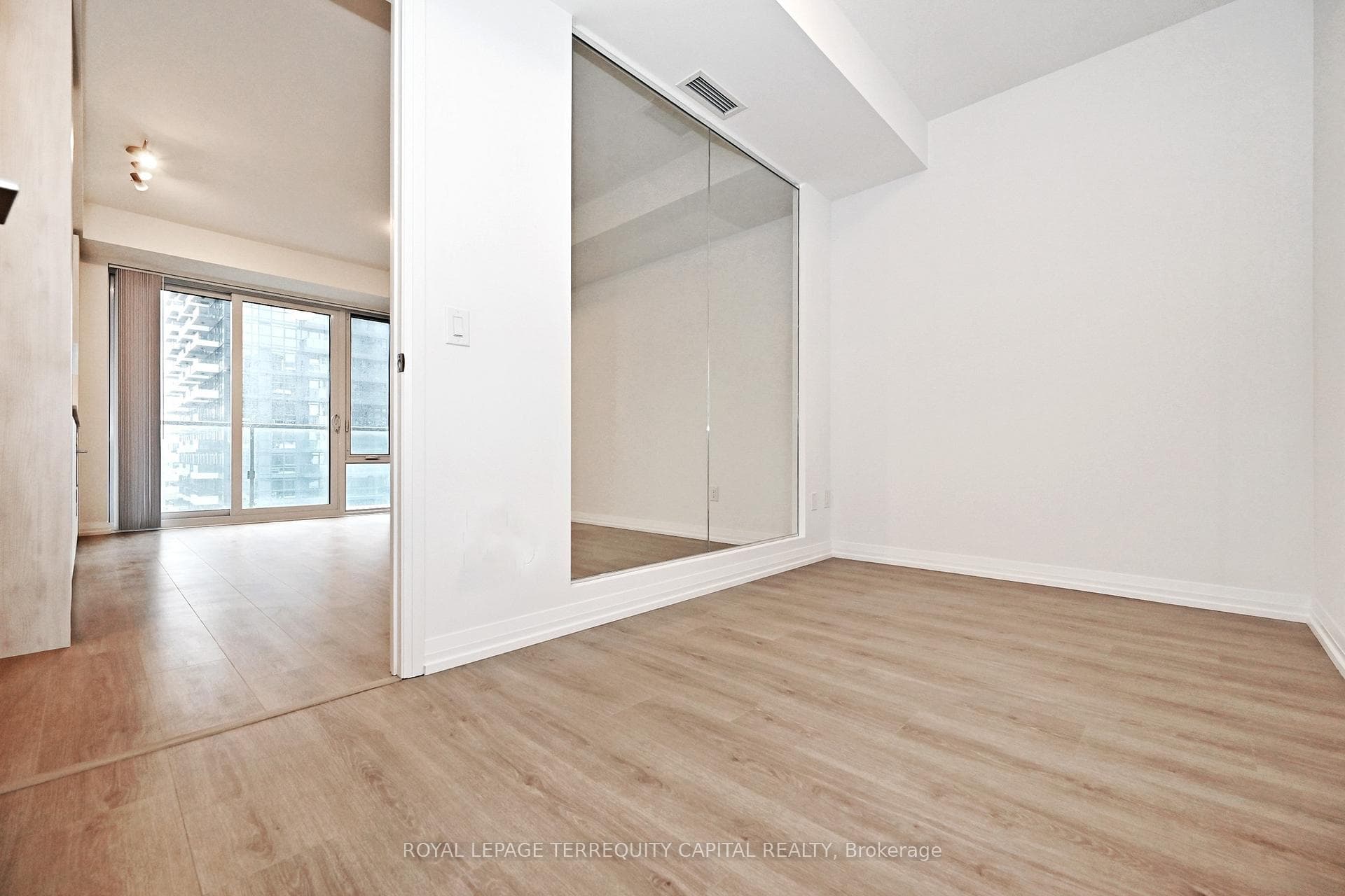 28 Widmer Street Unit 3526 photo 22