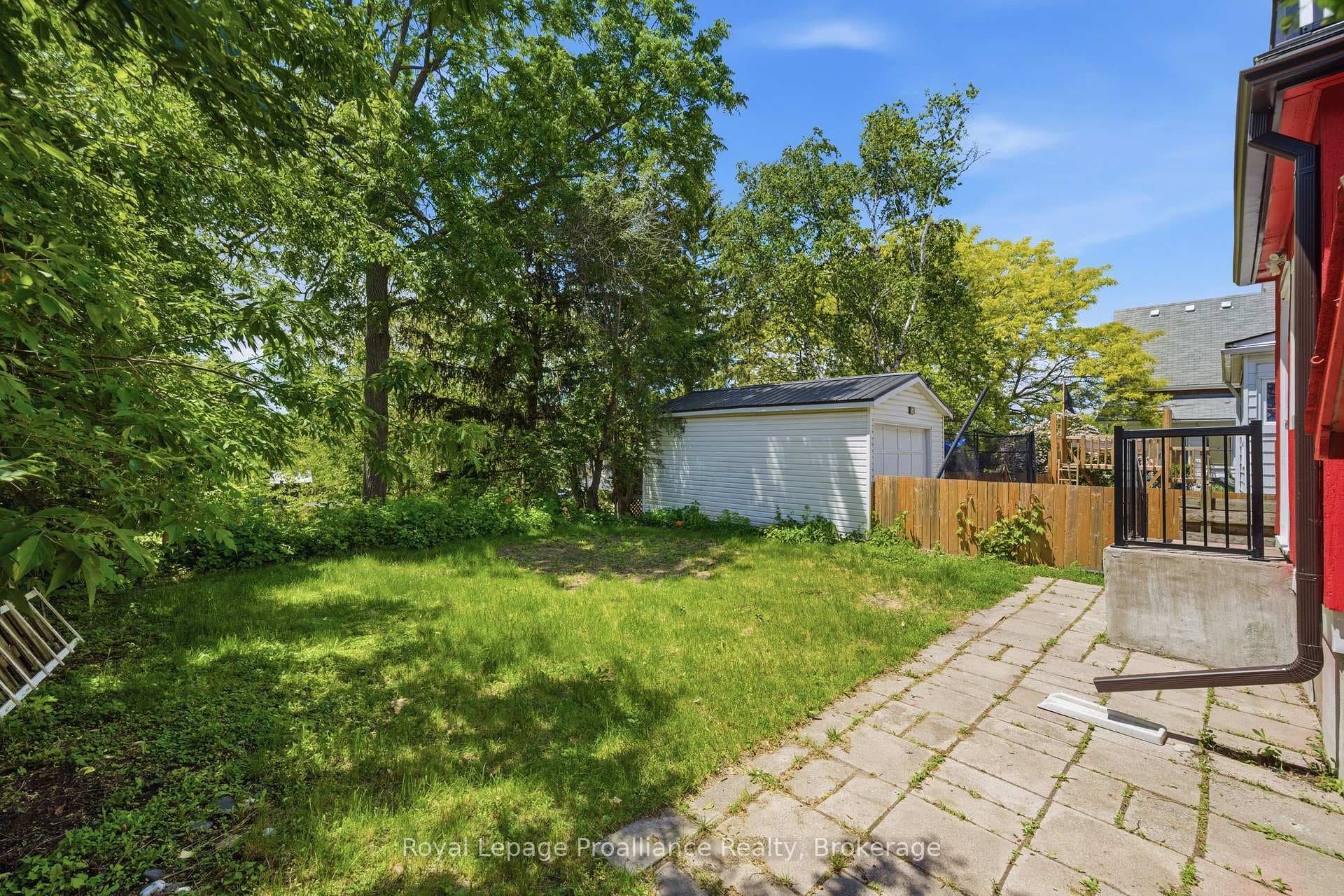 82 Marmora Street photo 47