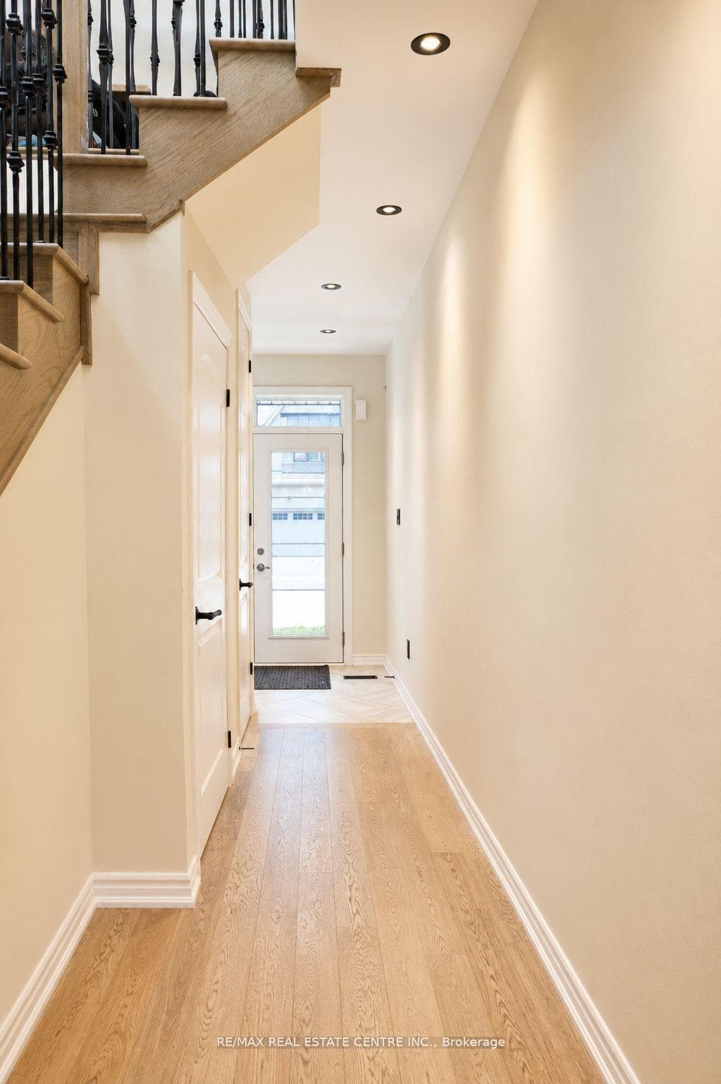15 Cahill Drive photo 34