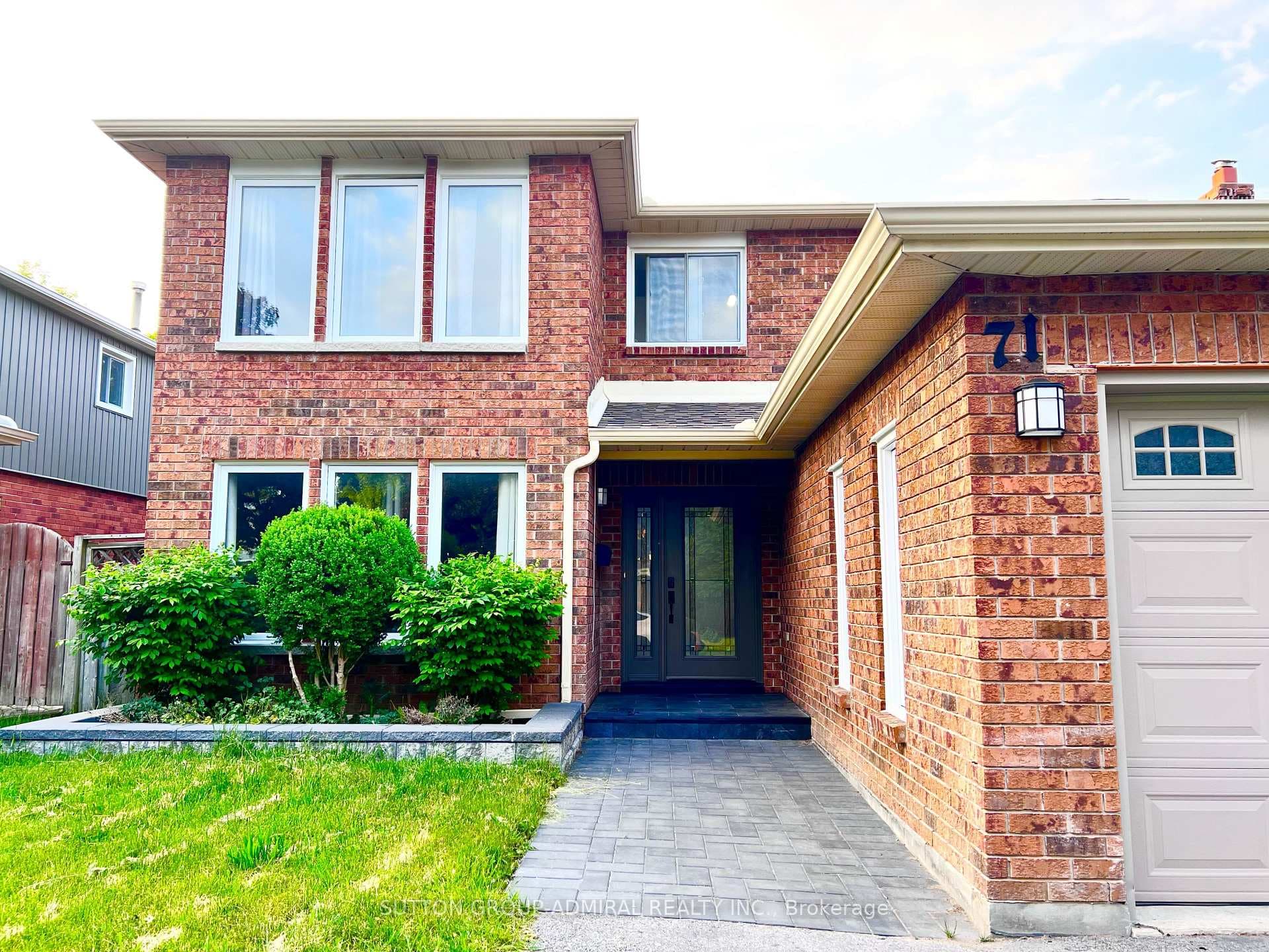 71 Trillium Crescent photo 2