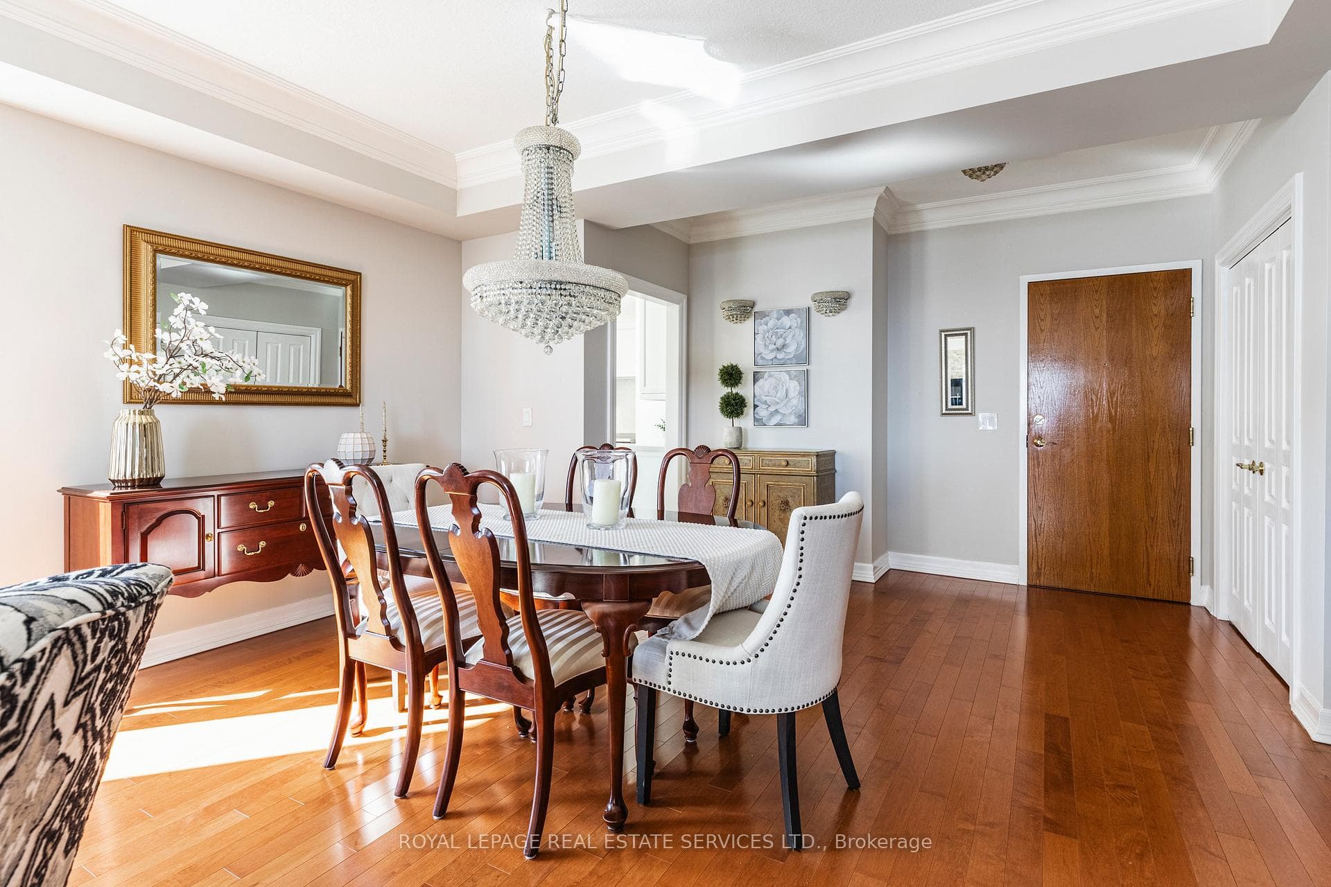 5340 Lakeshore Road Unit 204 photo 8