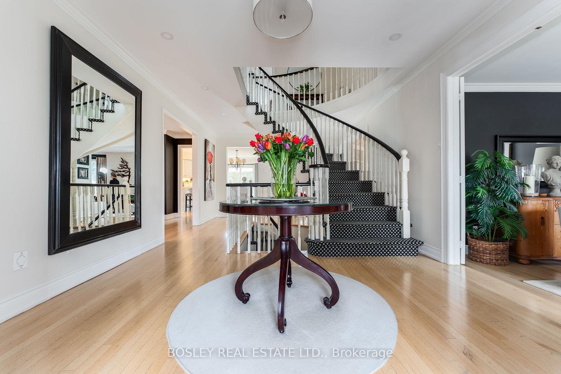 43 Trillium Drive photo 2