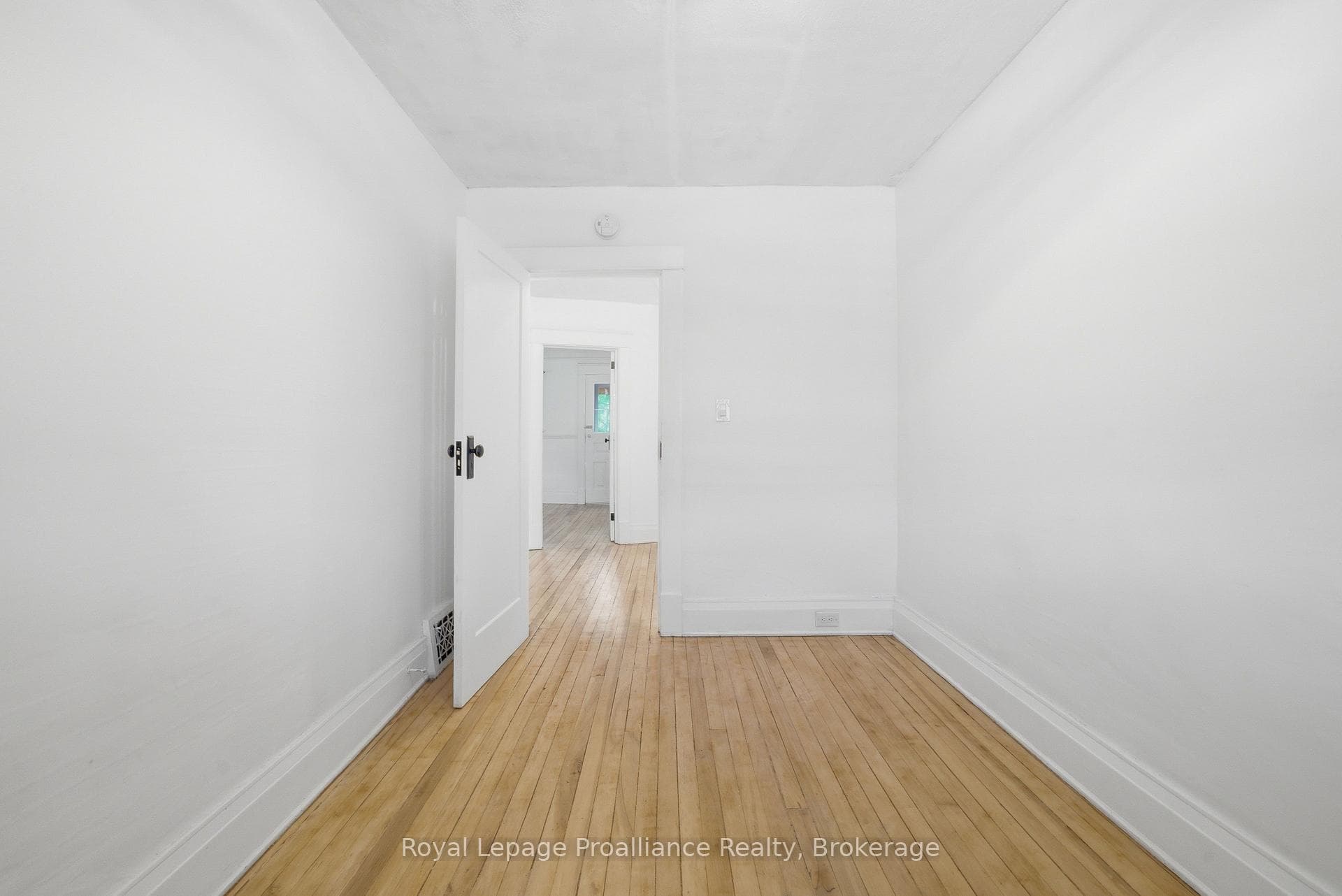 82 Marmora Street photo 26