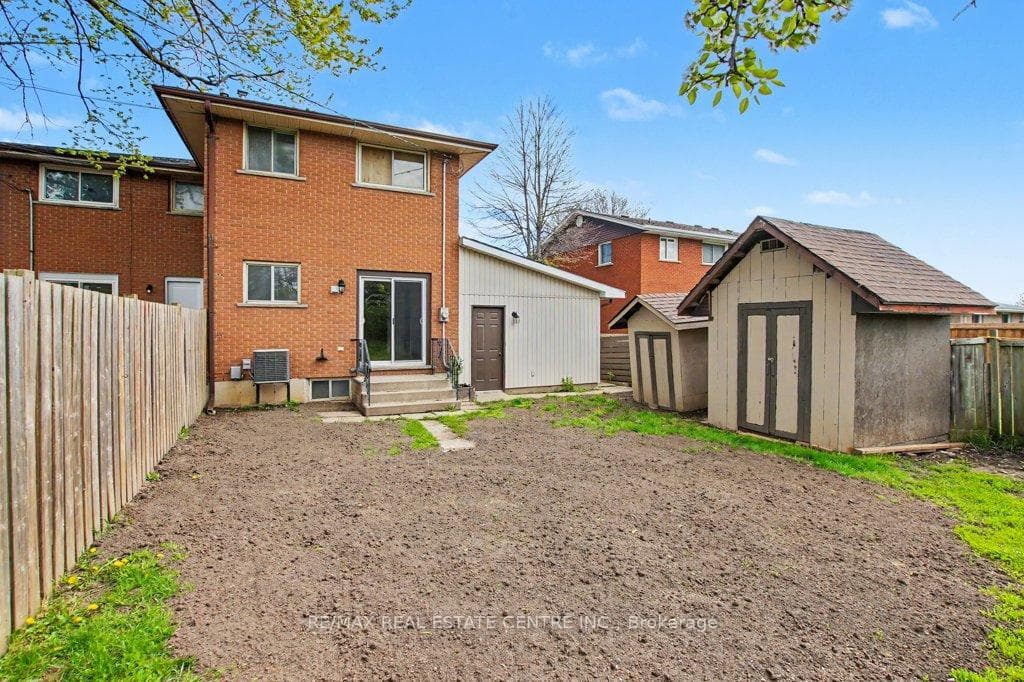 273 Elliott Street photo 30