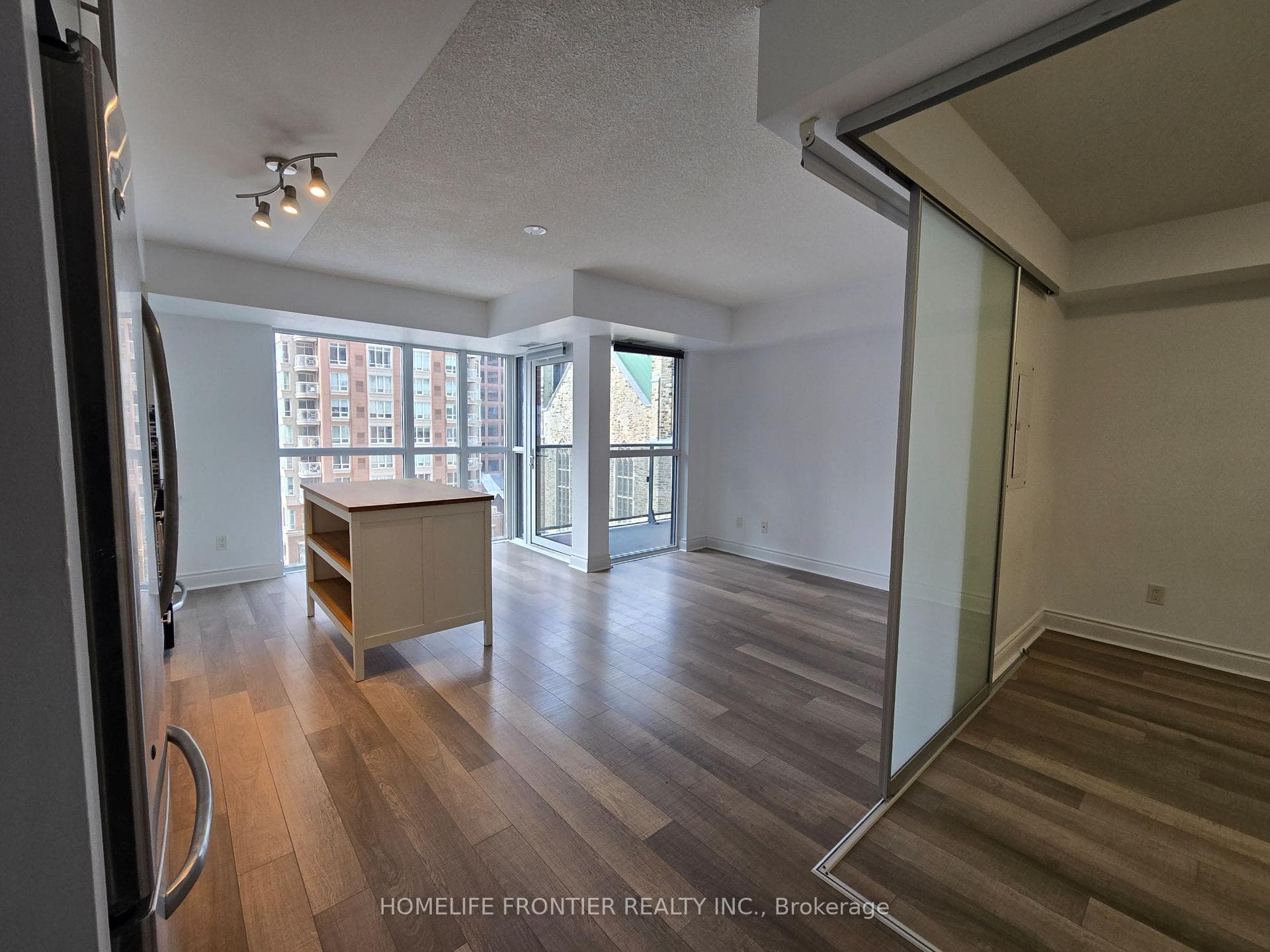 28 Ted Rogers Way Unit 808 photo 5
