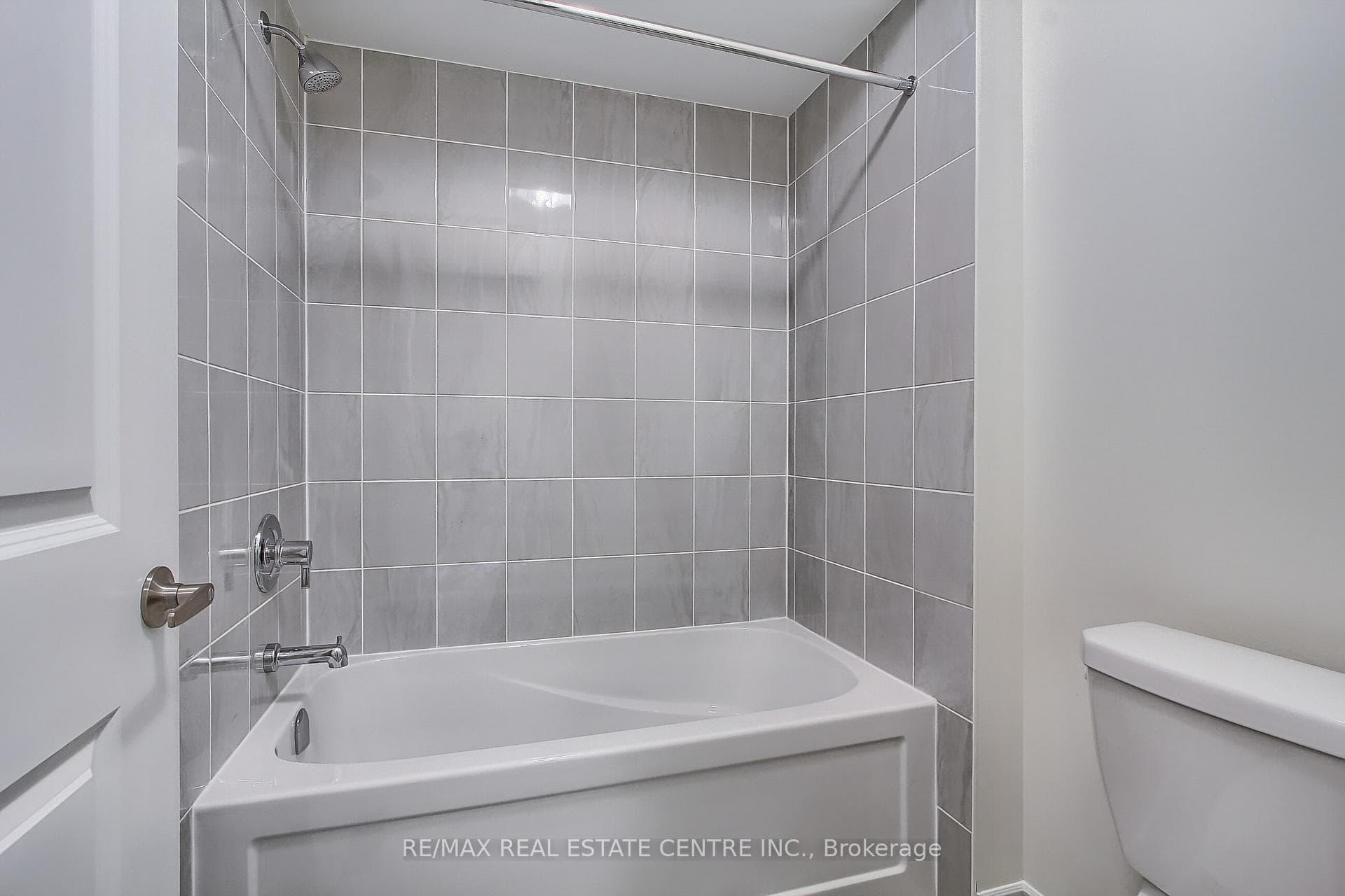 7 Kentledge Avenue photo 37