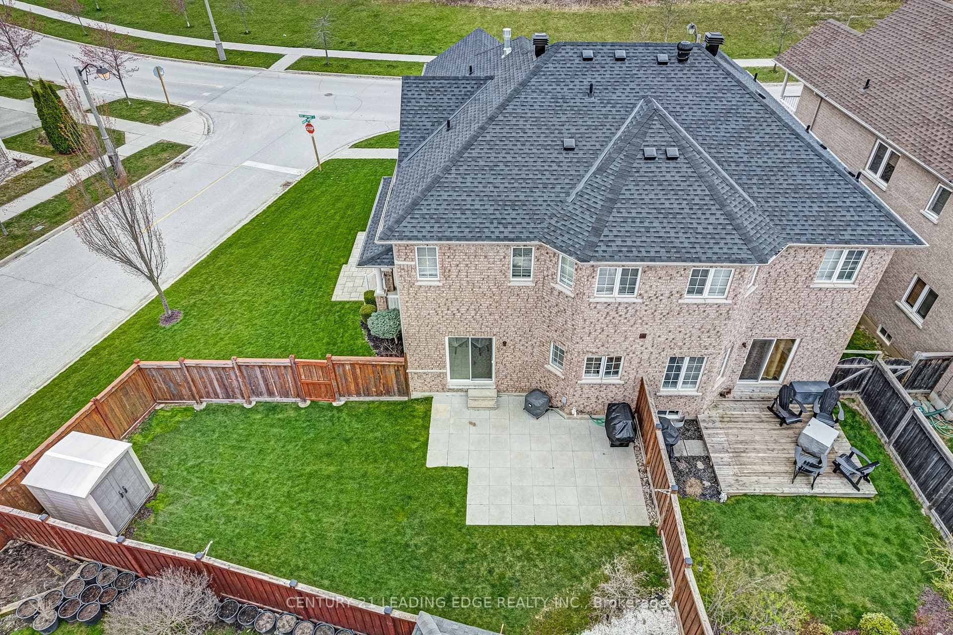 146 Ken Laushway Avenue photo 37