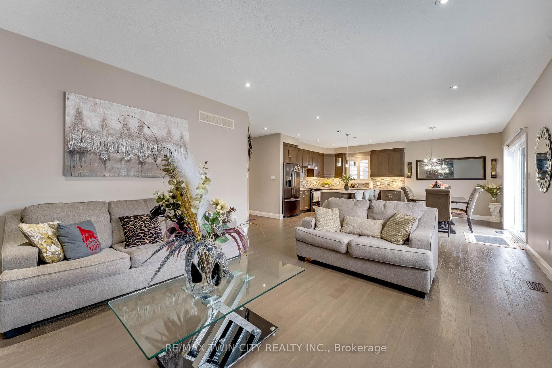 86 Woodberry Crescent photo 8