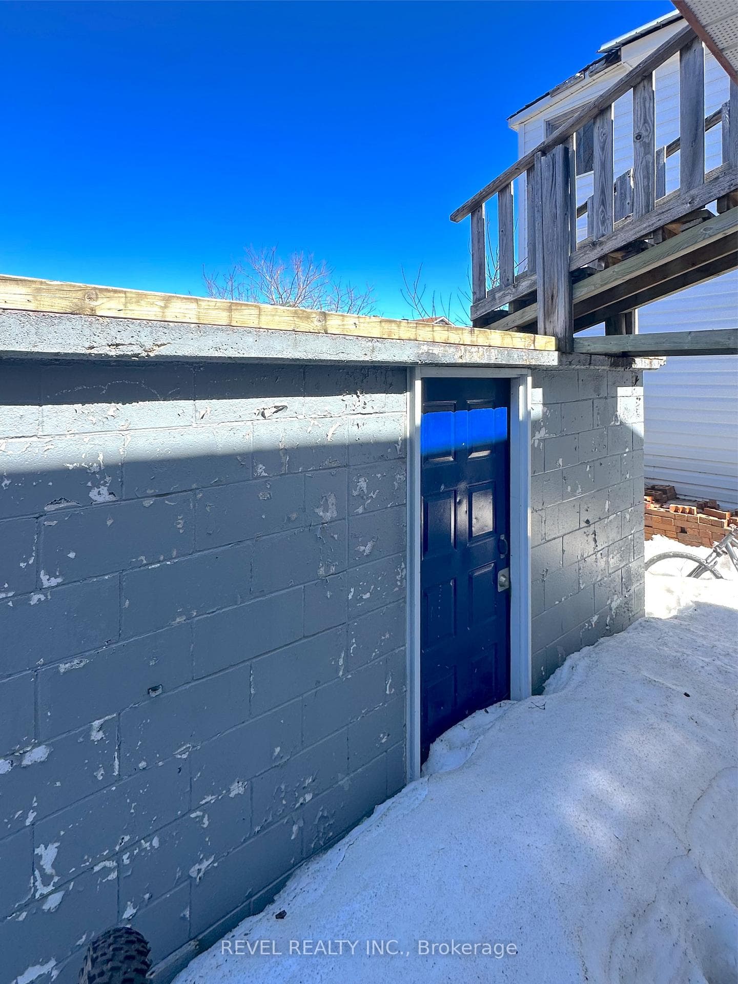 75 Croatia Avenue photo 3