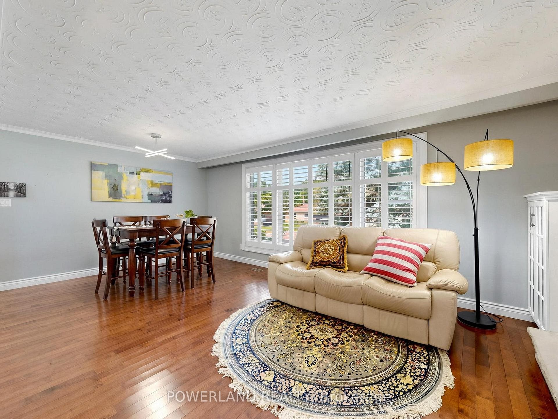 7 Laurentide Avenue photo 9