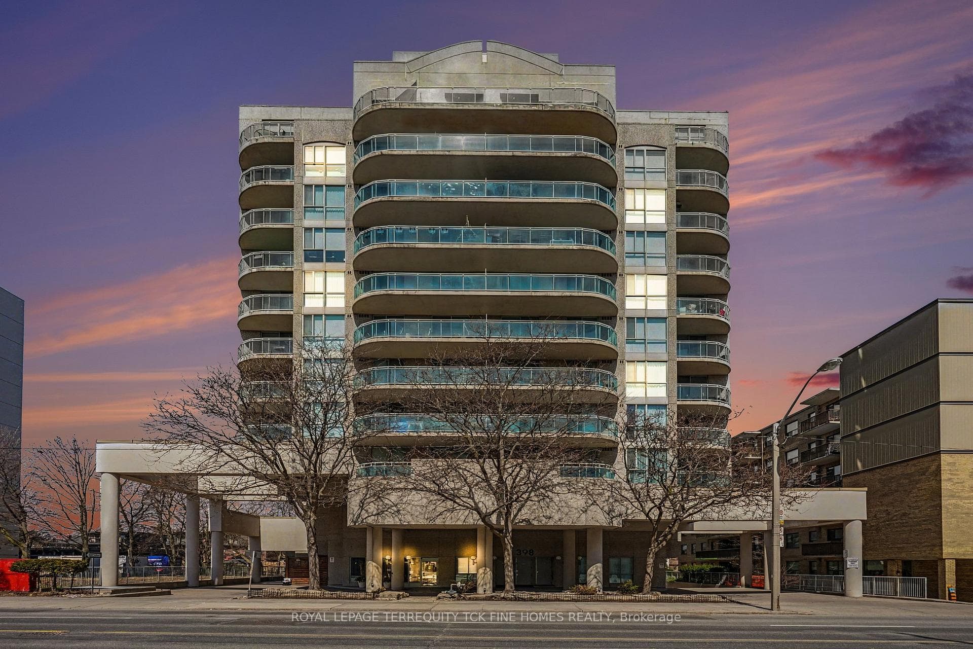 398 Eglinton Avenue Unit 1009 photo 2
