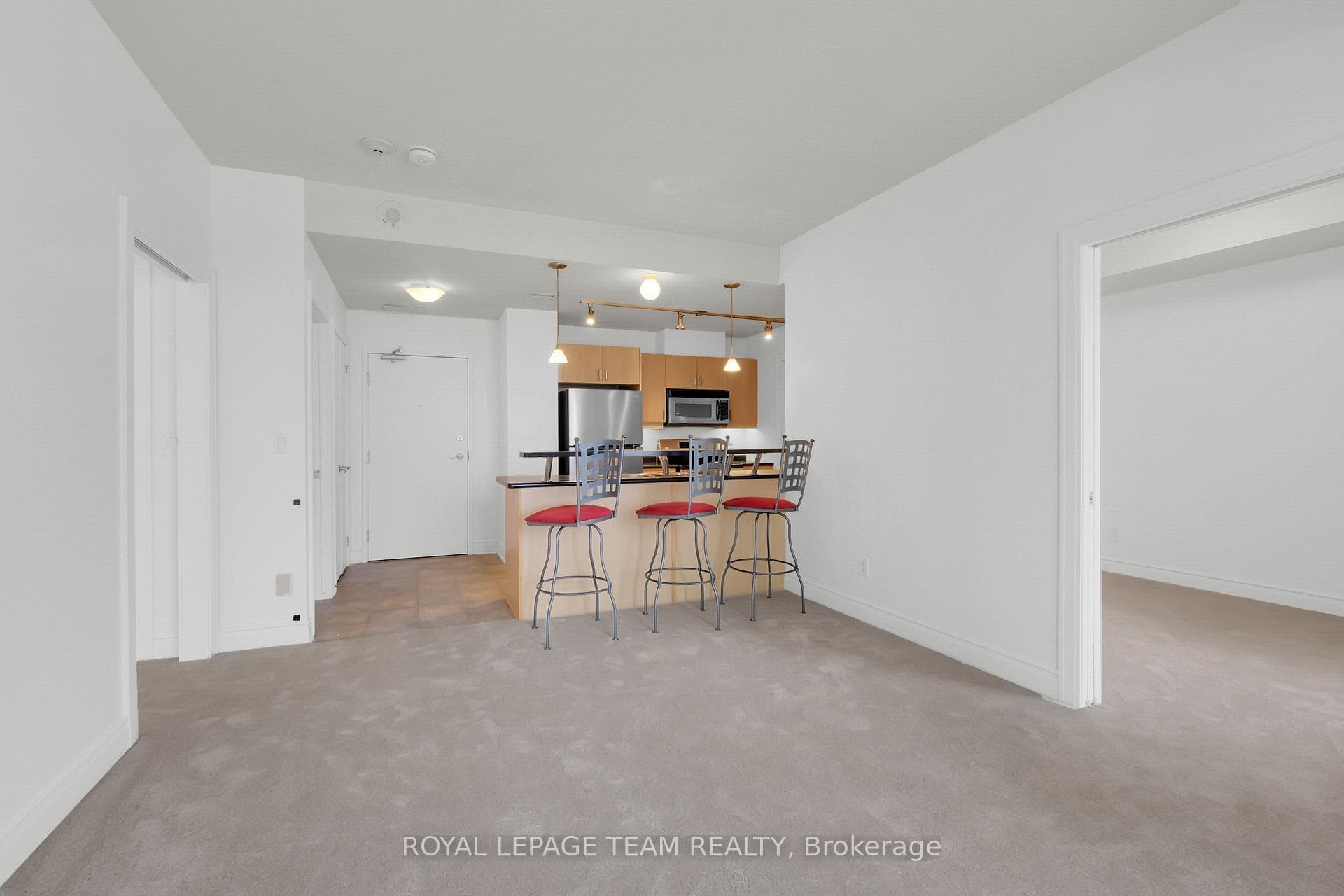 85 Bronson Avenue Unit 1002 photo 15