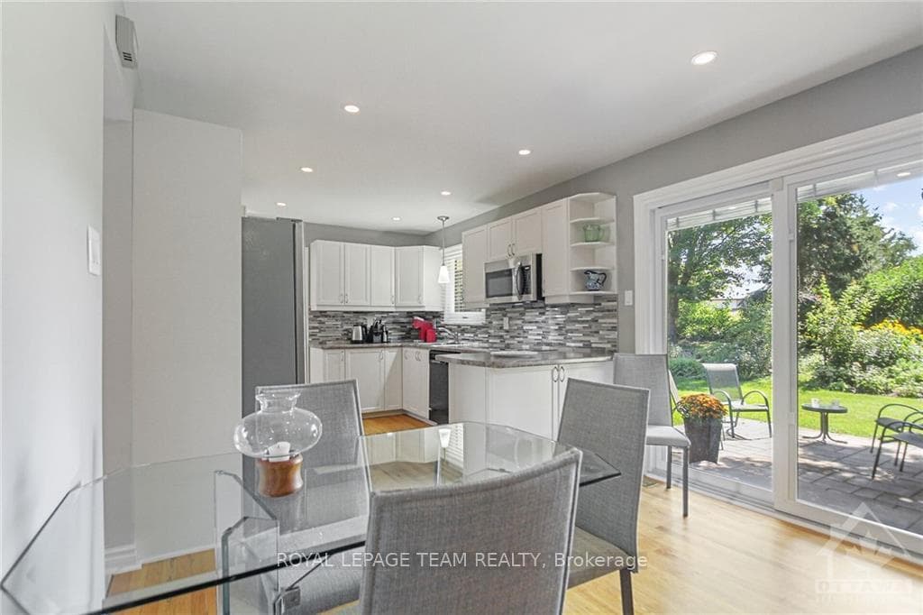 62 BANTING Way photo 15