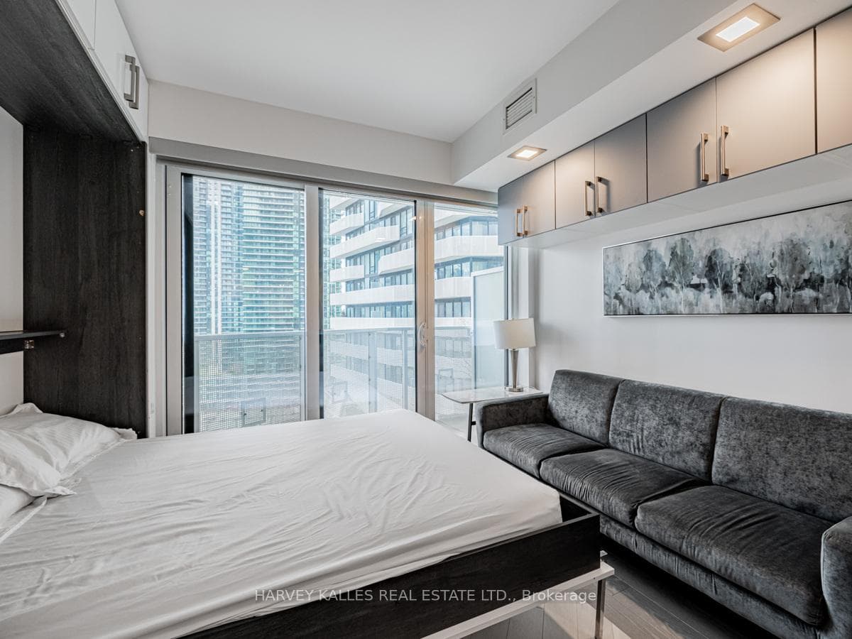 100 Harbour Street Unit 1205 photo 19