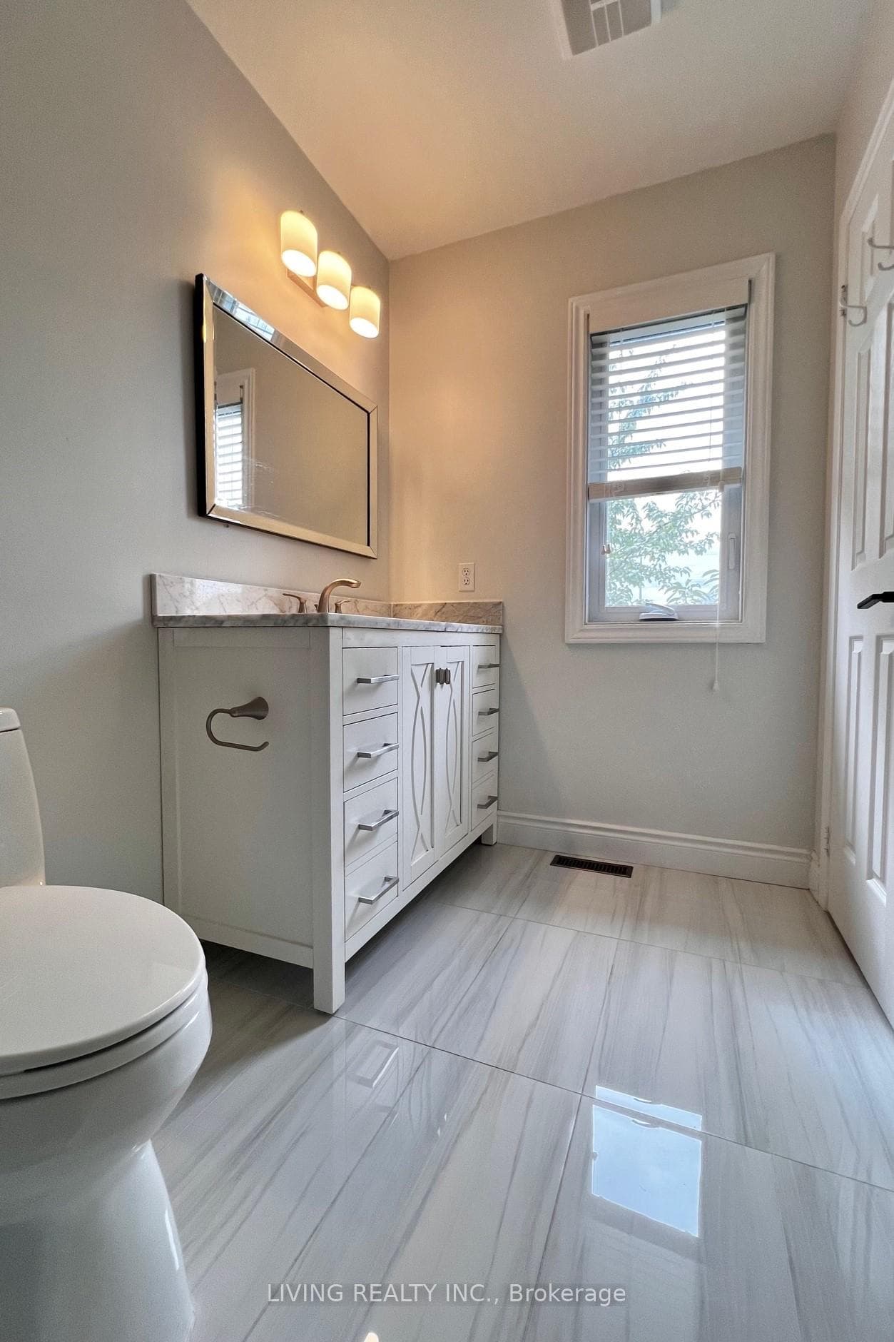 50 Baffin Court photo 15