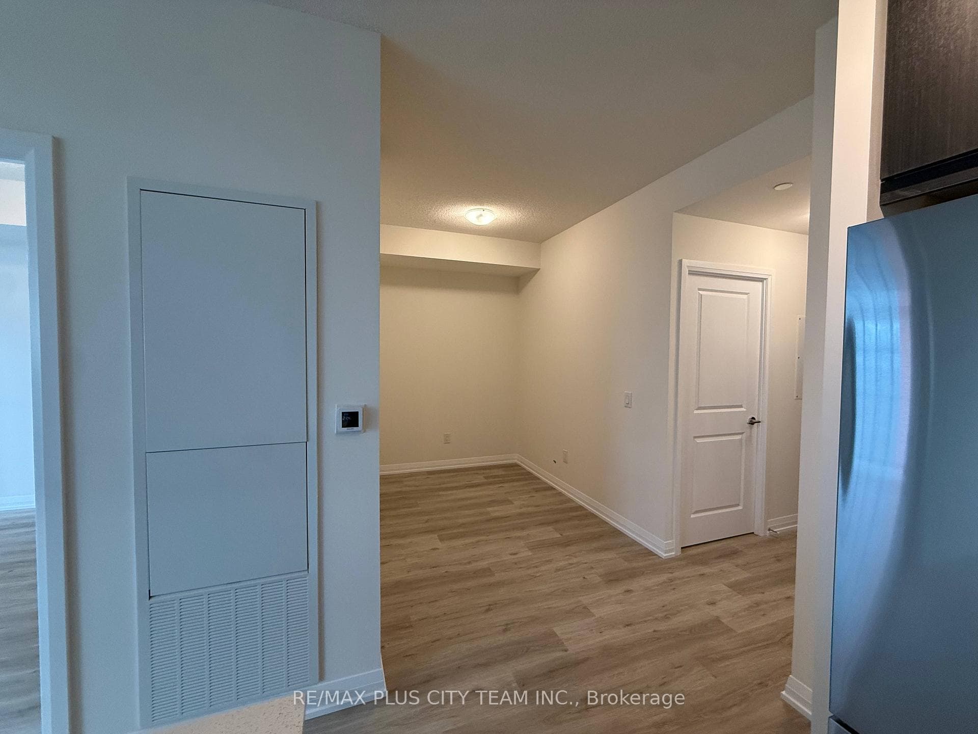 3270 Sheppard Avenue Unit 1725 photo 9