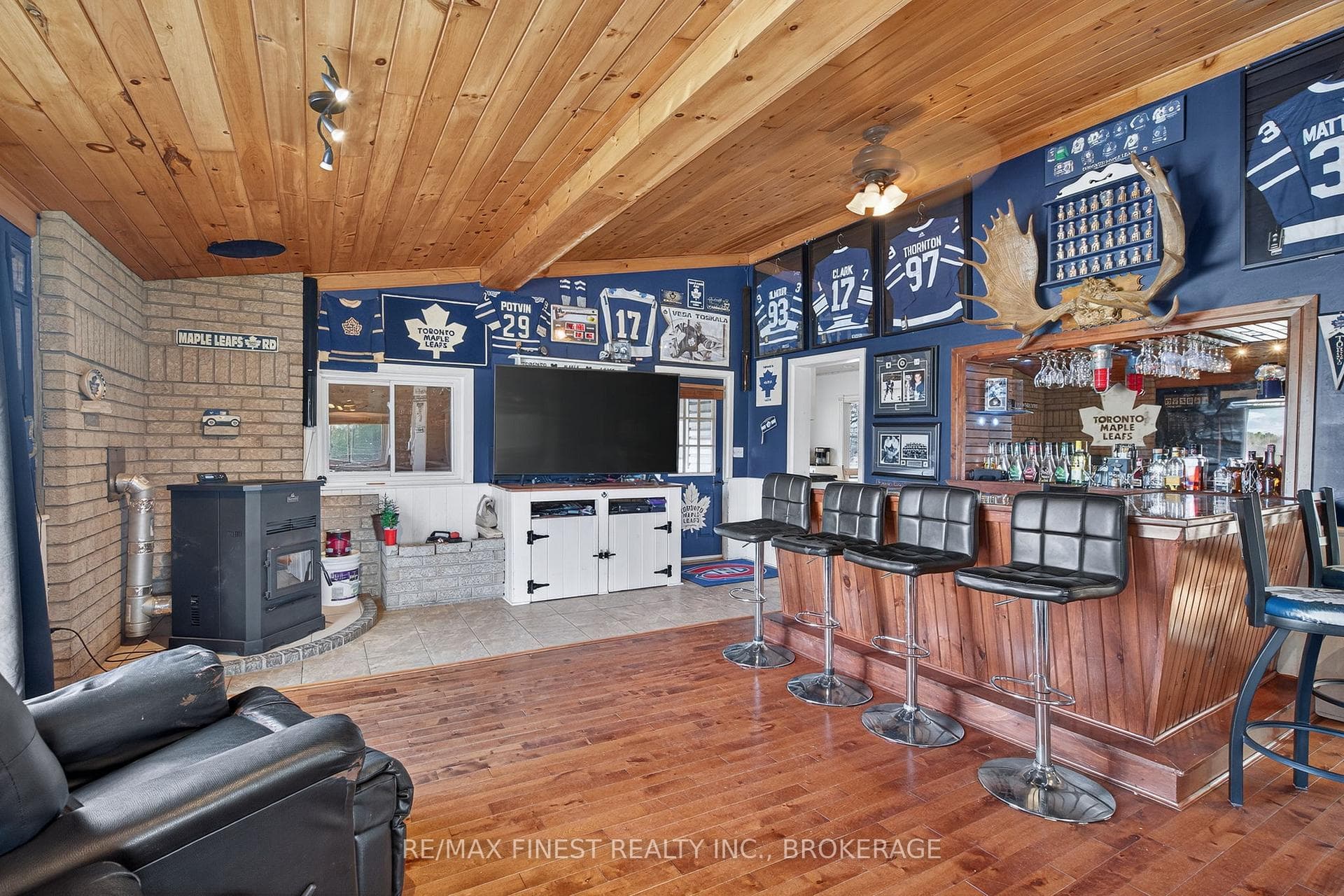 525 Scotland Road photo 22