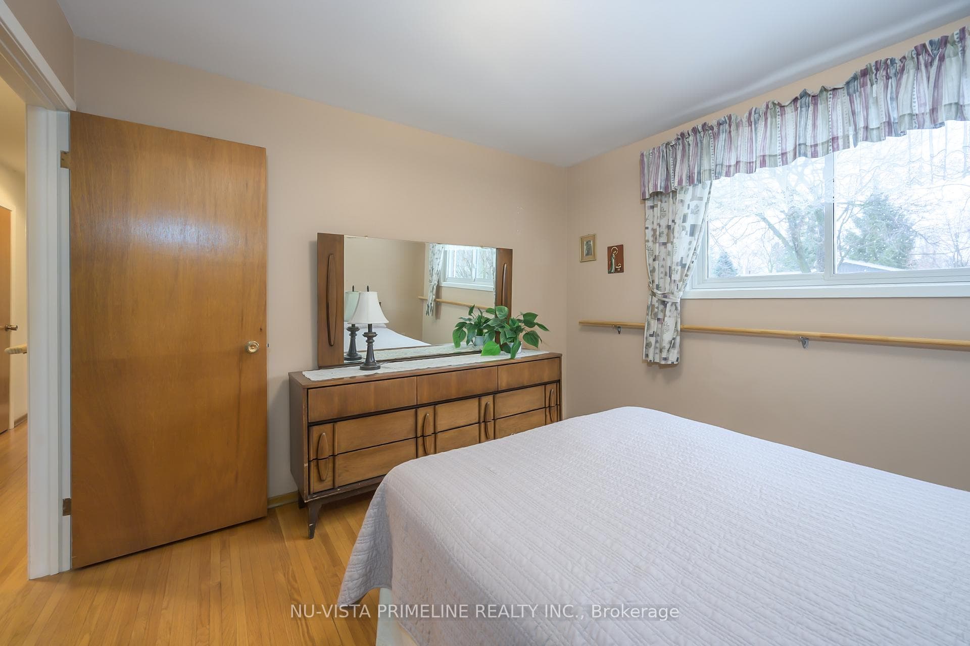23 Roland Lane photo 26