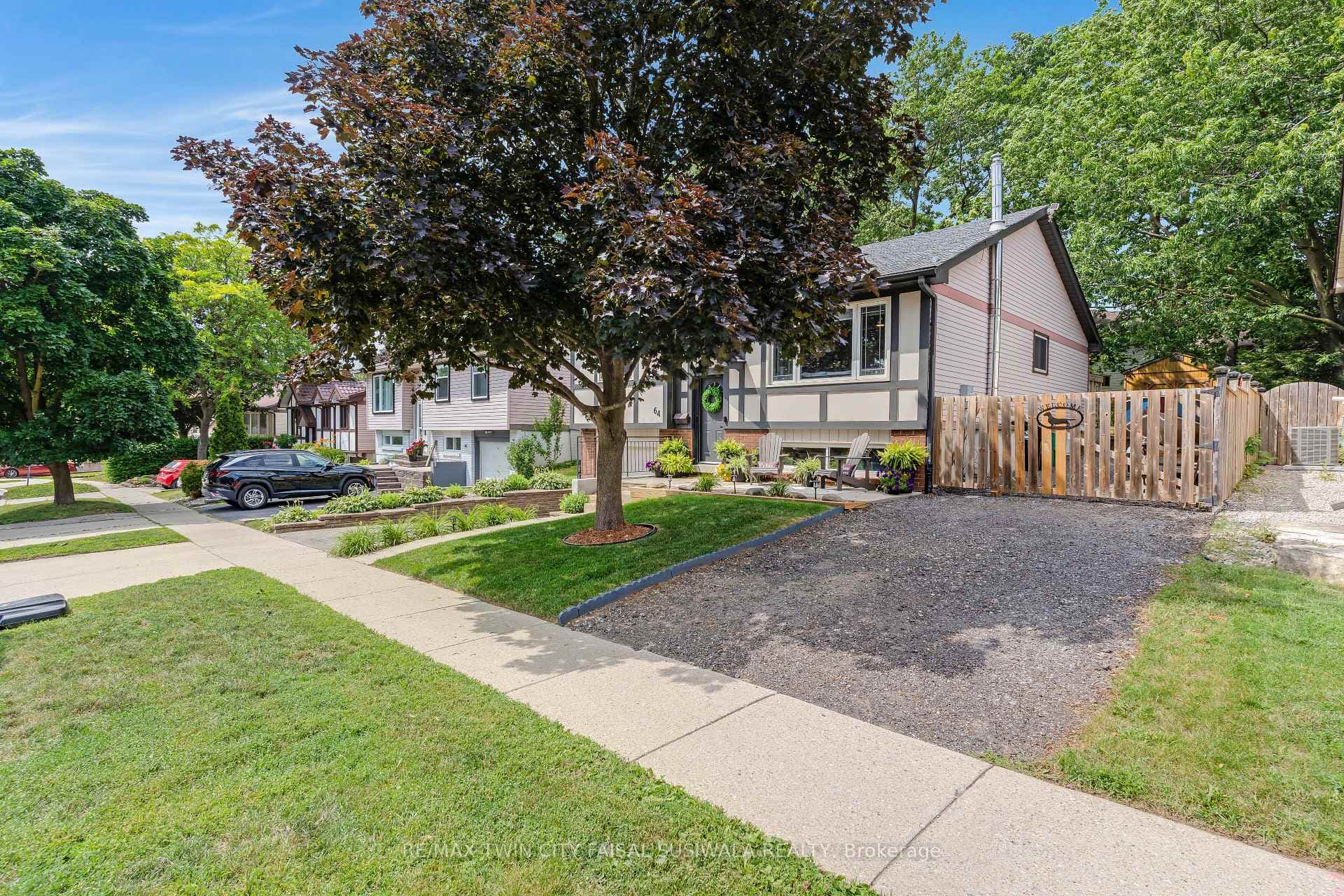 64 Cindy Avenue photo 2