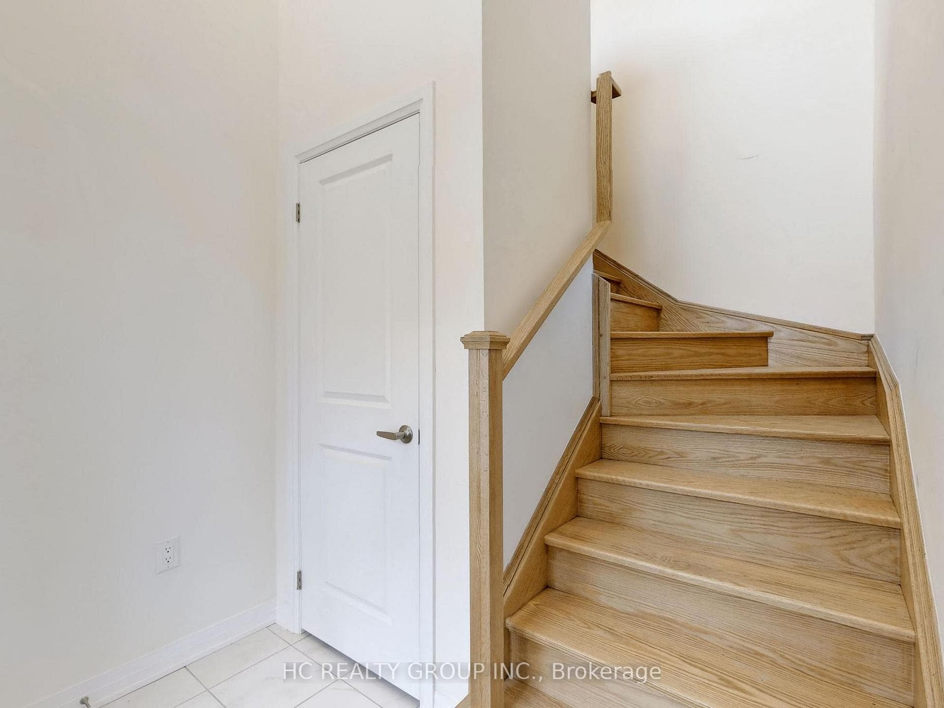 28 Millman Lane photo 13