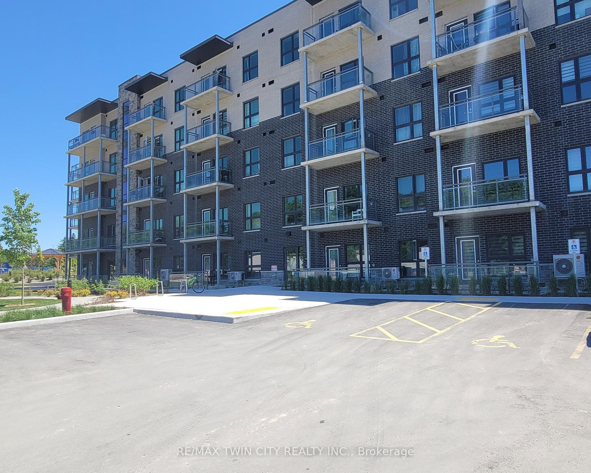1101 Lackner Place Unit 106 photo 17