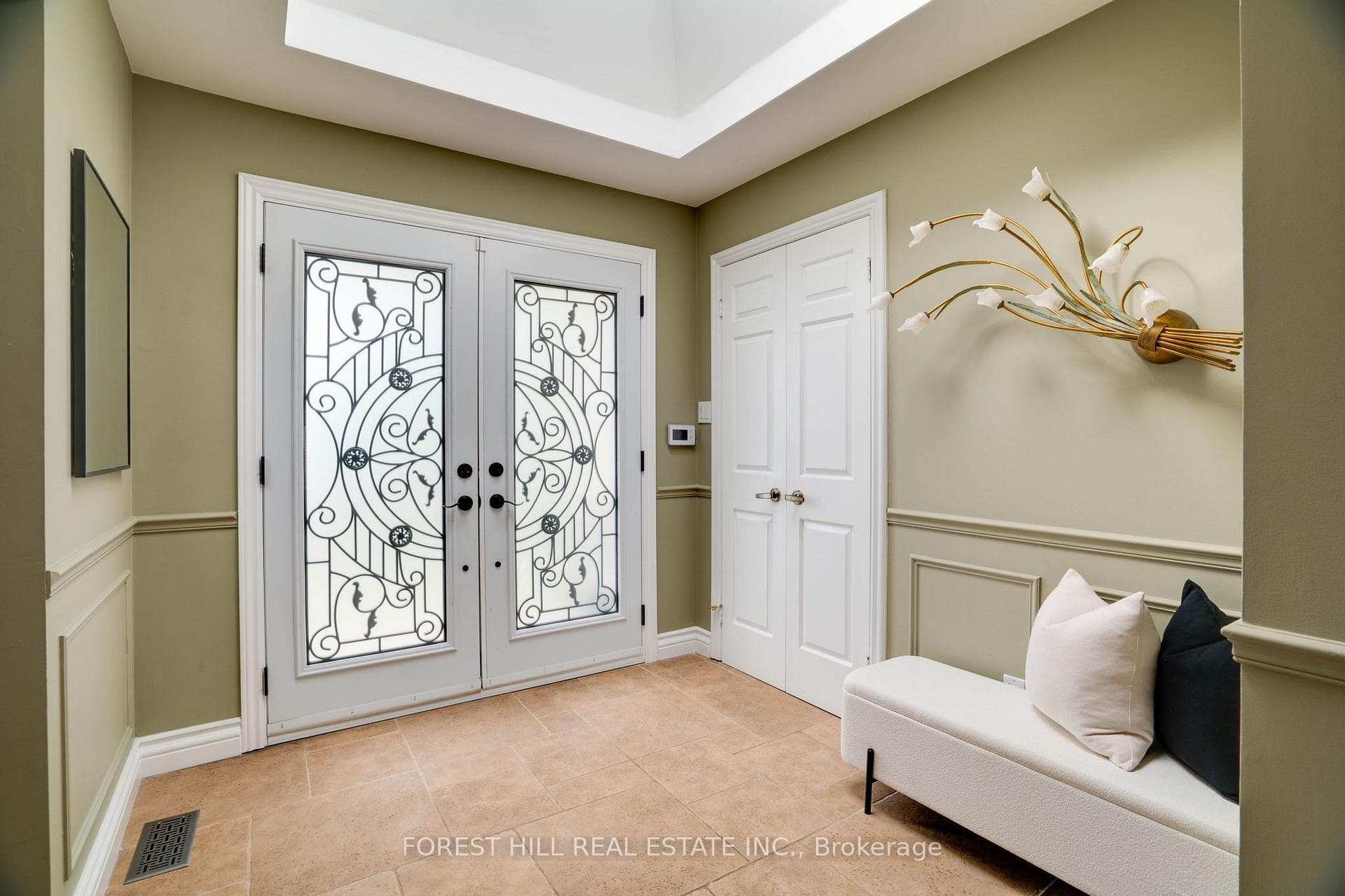 244 Waterloo Avenue photo 3
