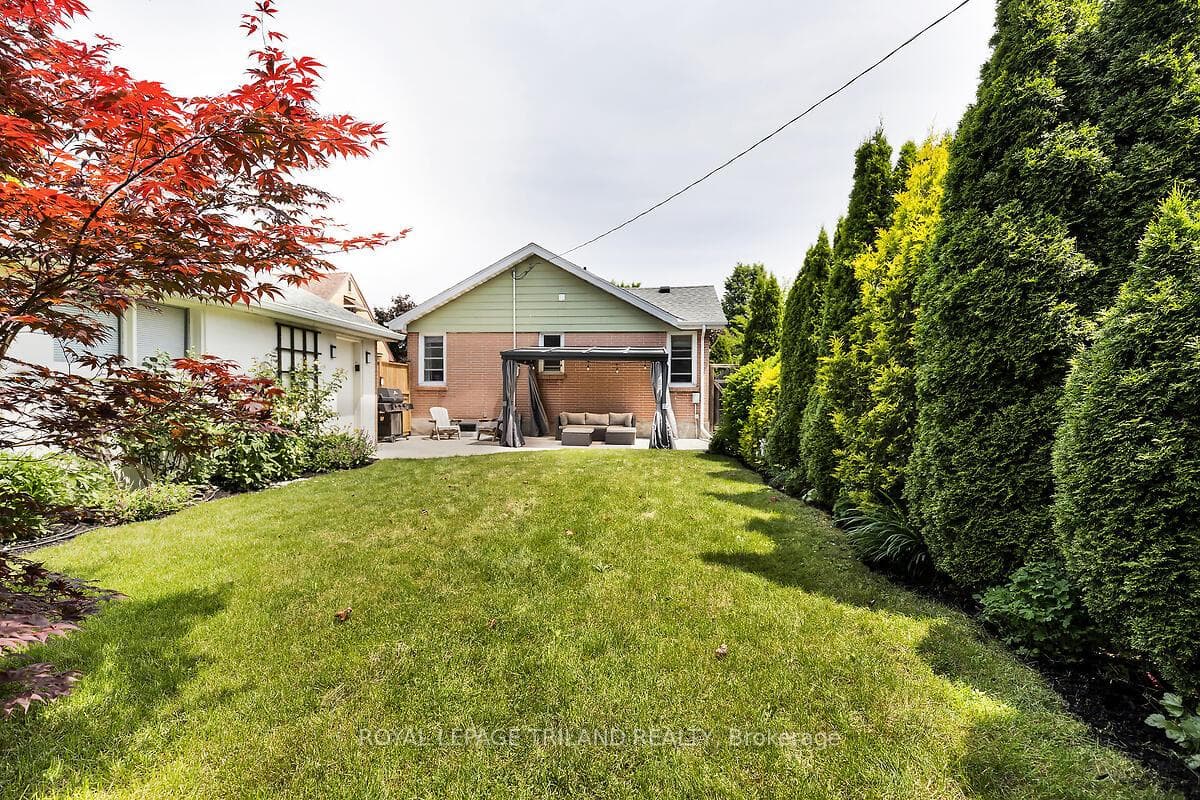 23 Cronyn Crescent photo 33