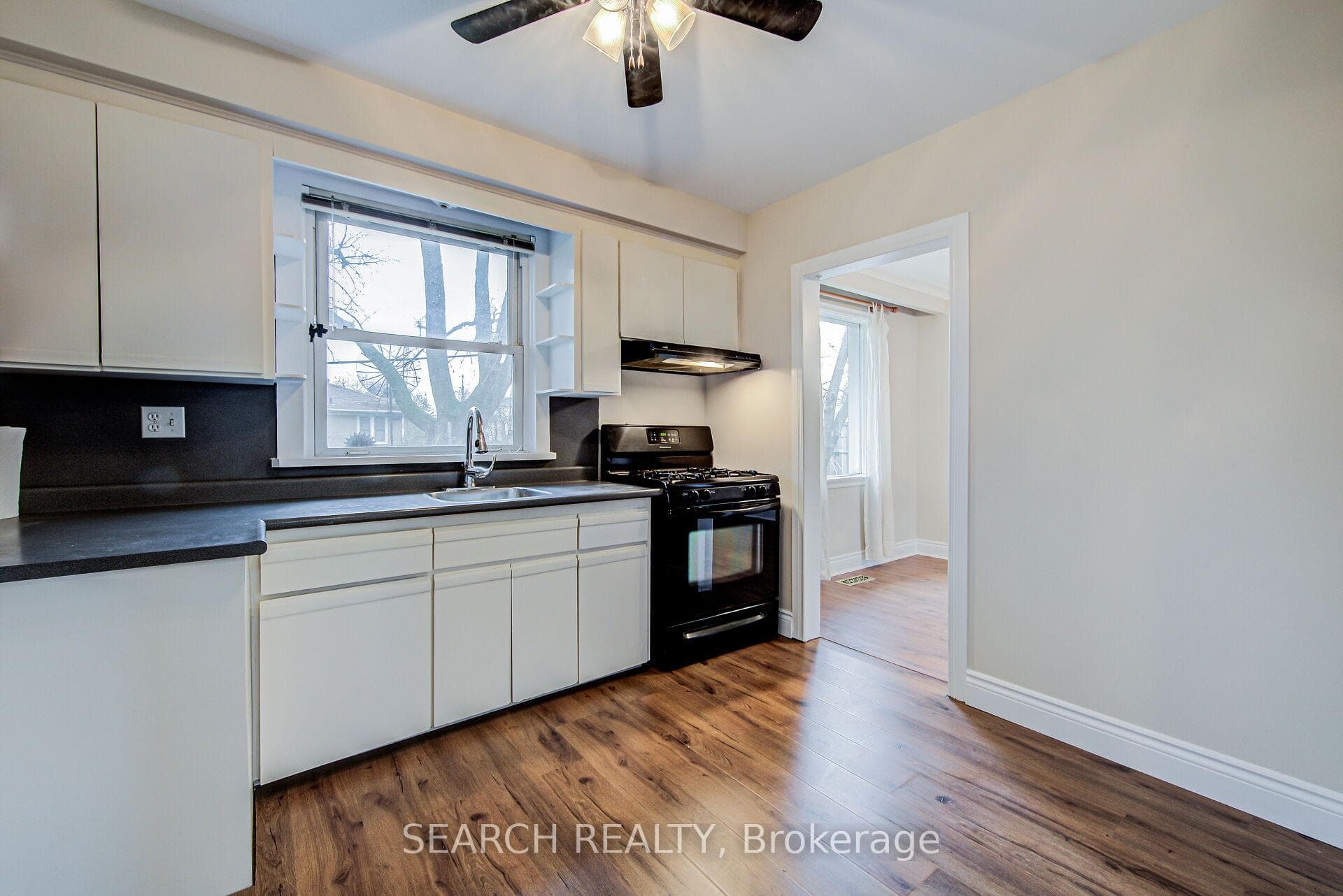 422 Sandmere Place photo 17