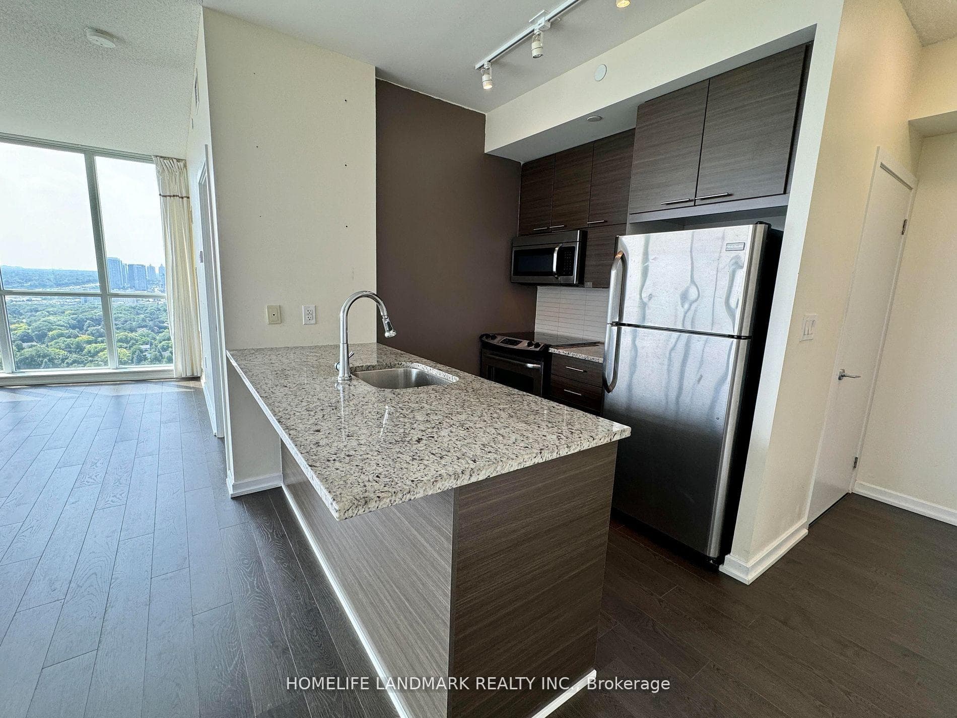 66 Forest Manor Road Unit 1612 photo 8