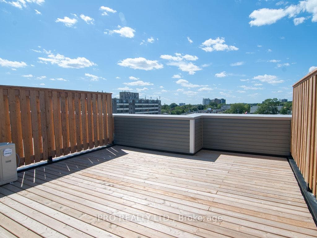 95 Eastwood Park Gardens Unit 15 photo 10