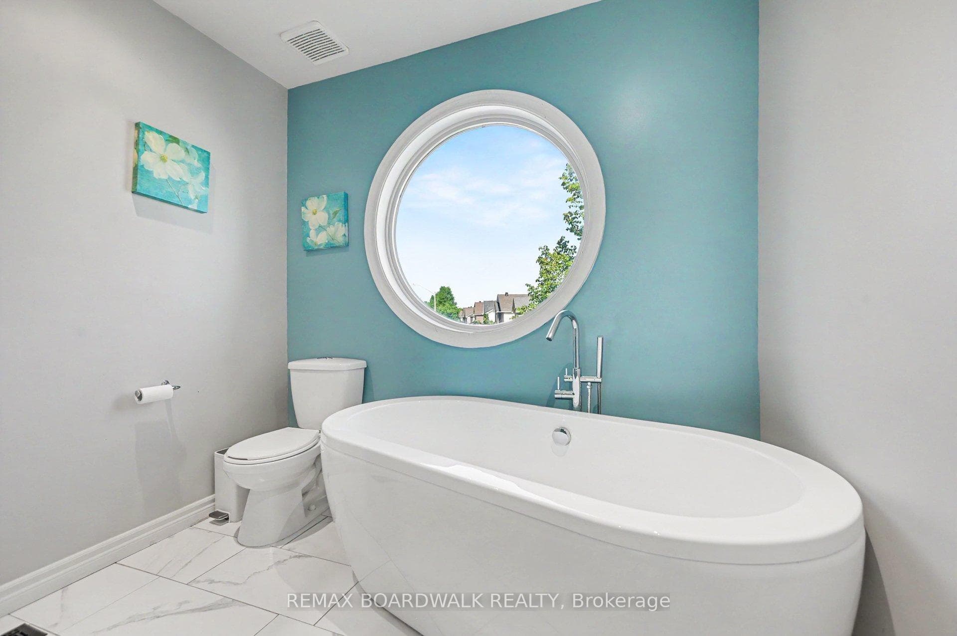 6072 LONGLEAF Drive photo 24