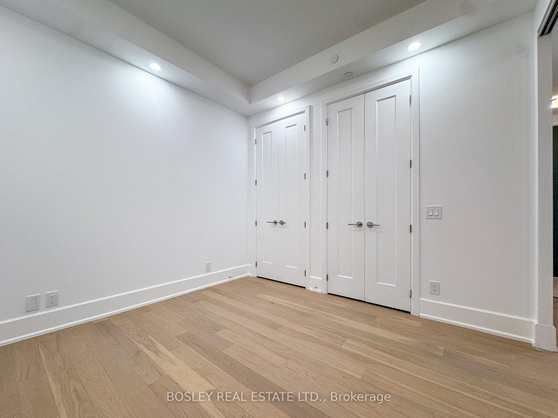 2nd Bedroom - French-Door Closets