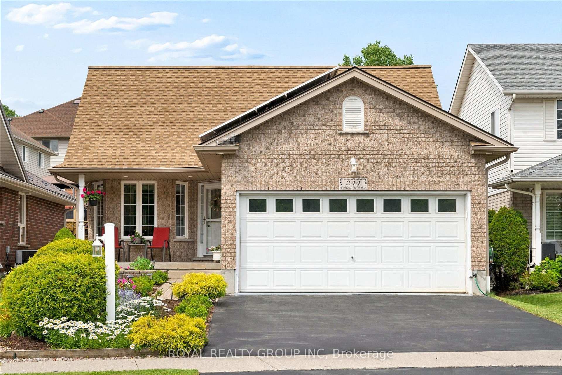 244 Fallowfield Drive photo 1