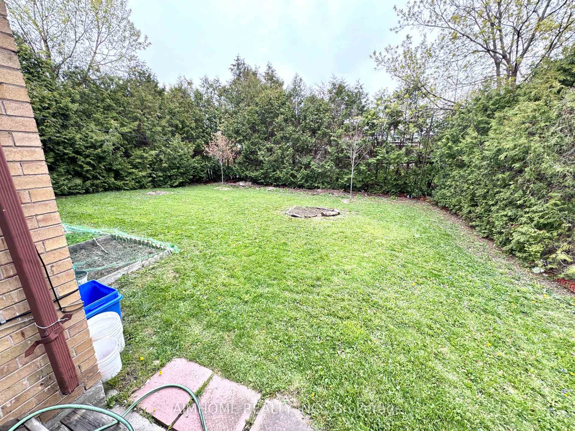 18 Rockport (Bsmt) Crescent photo 25