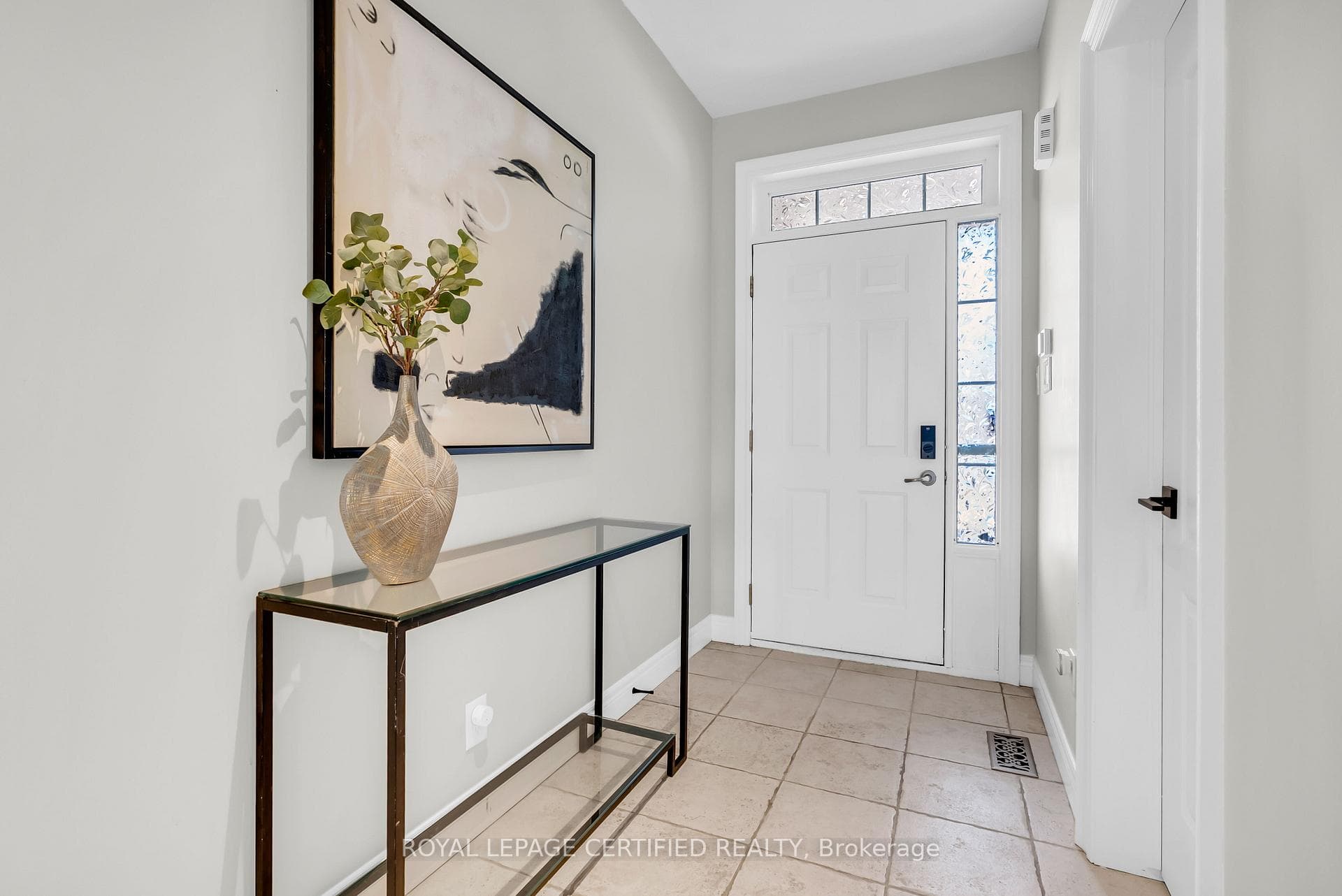 5279 Picketts Way photo 6