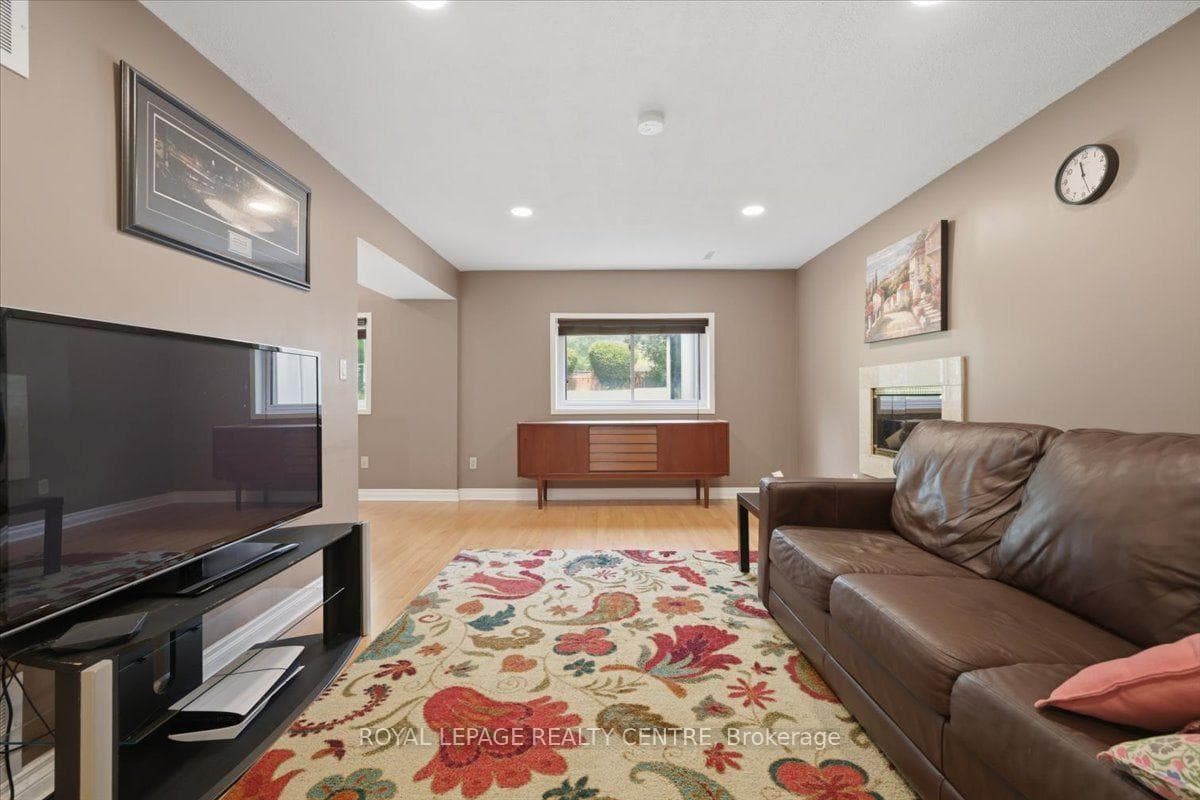 2555 Windjammer Road photo 25