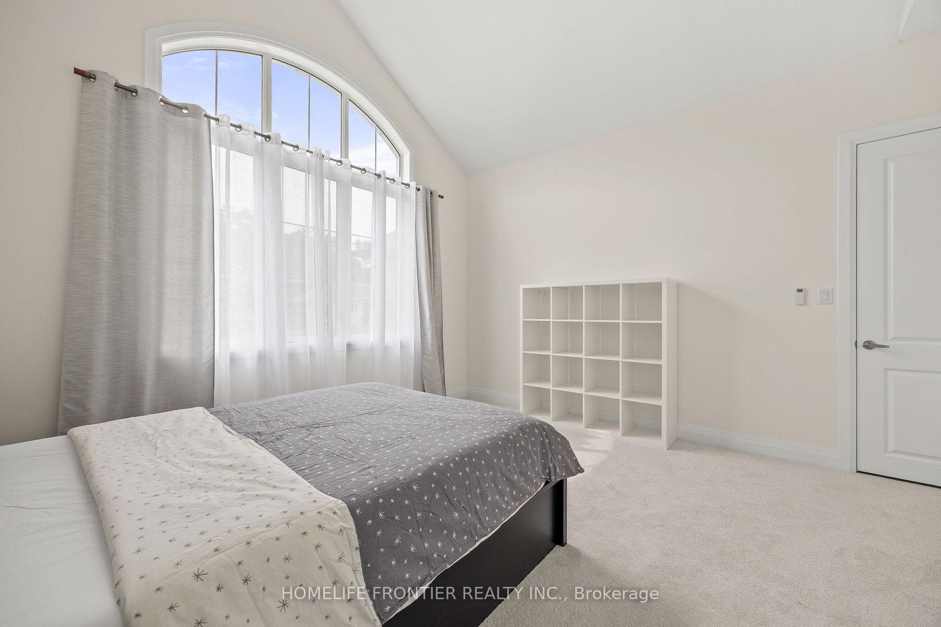 310 Rablewood Drive photo 12
