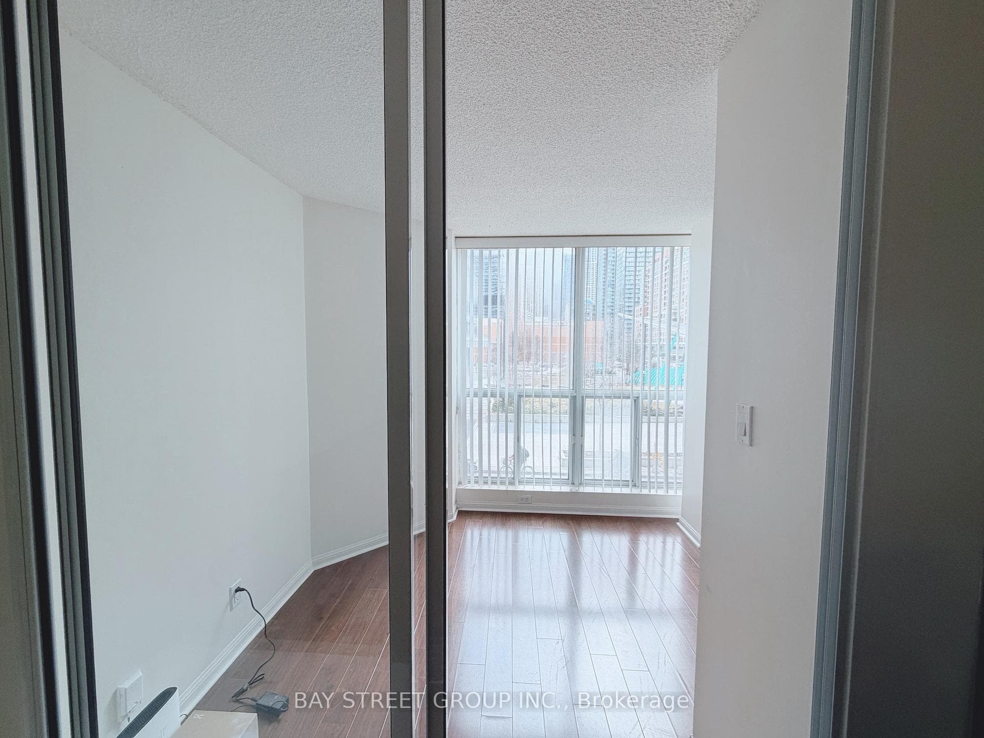 24 Wellesley Street Unit 216 photo 7